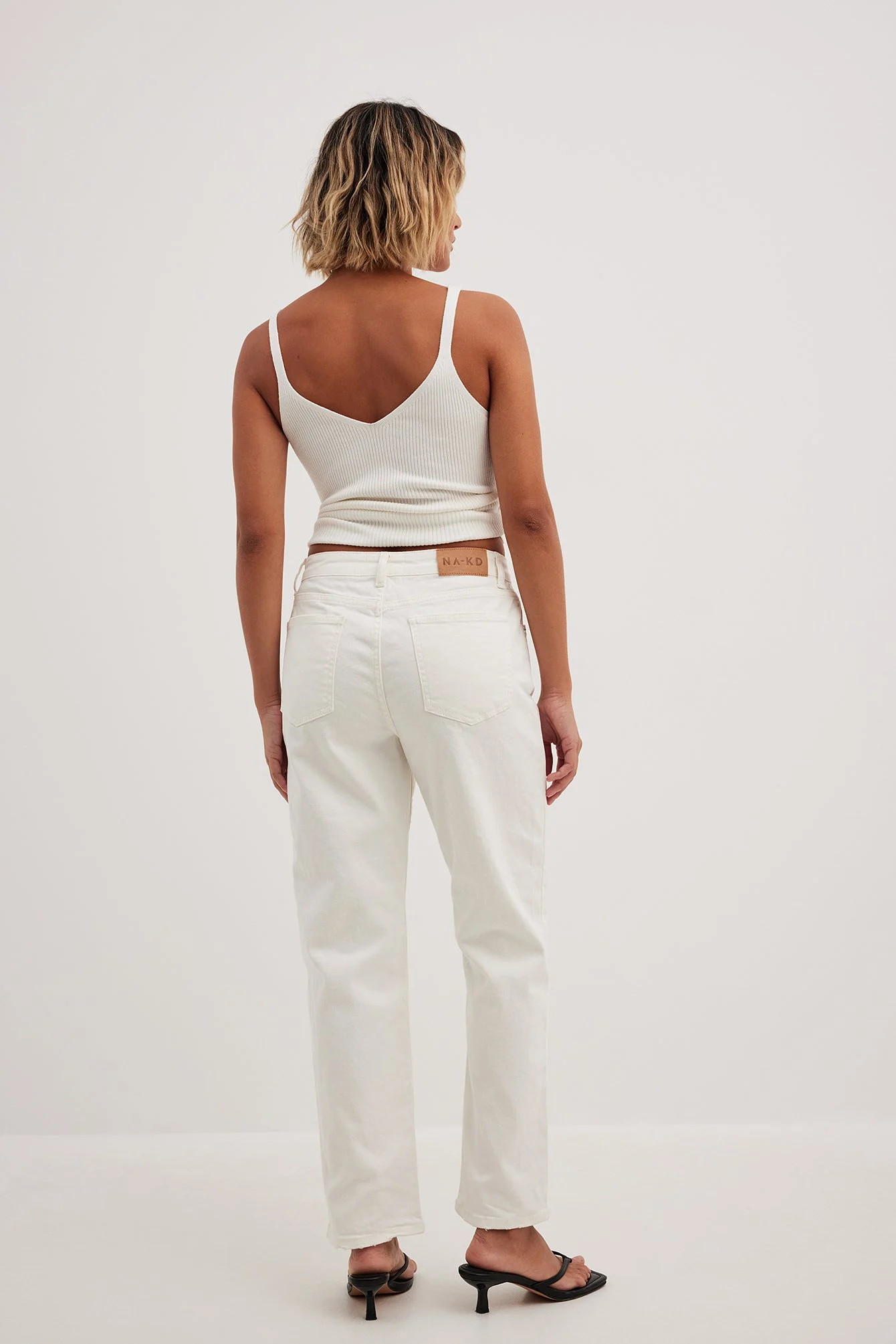 Jeans mit schmalem Bein und mittlerer Taille