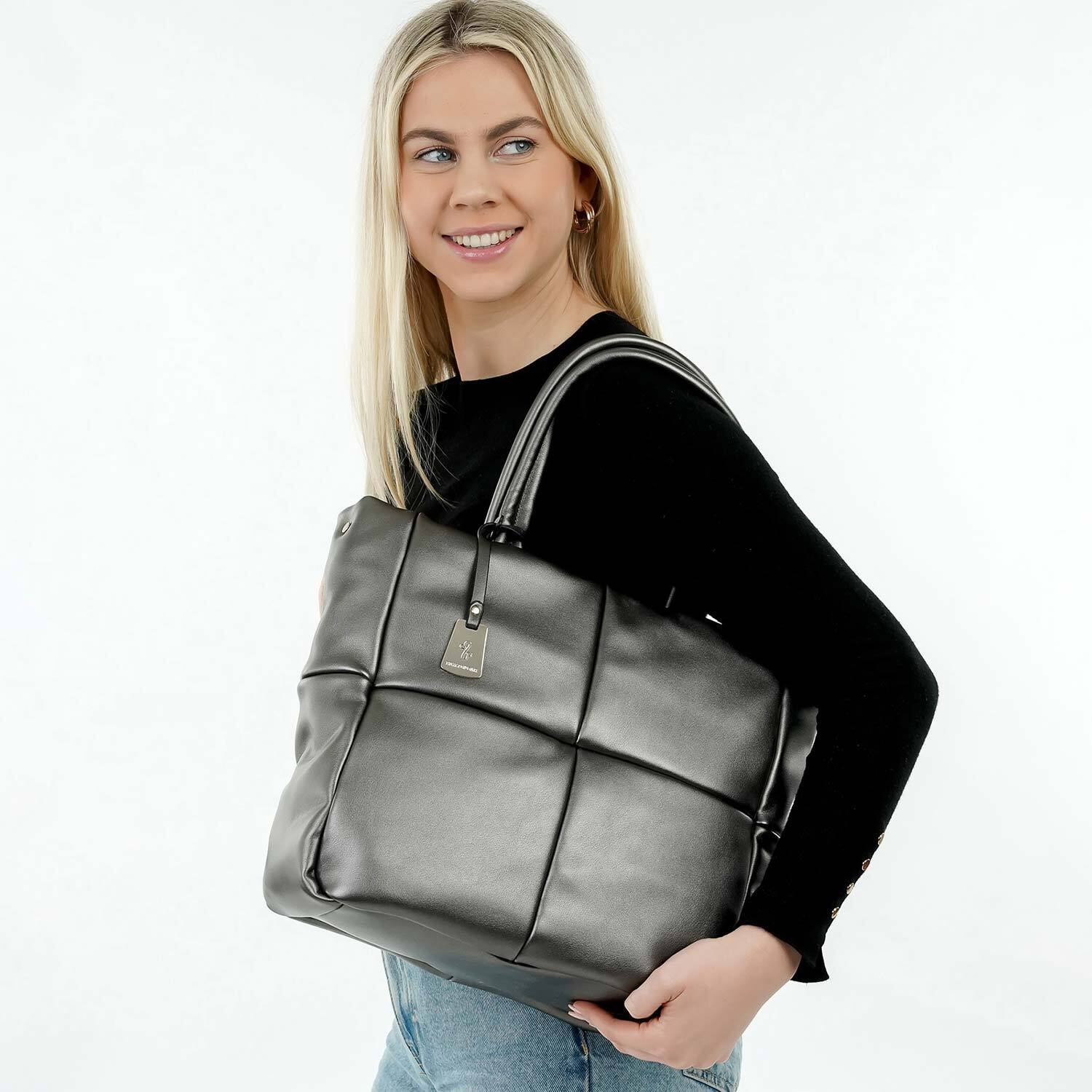 Shopper Nicole