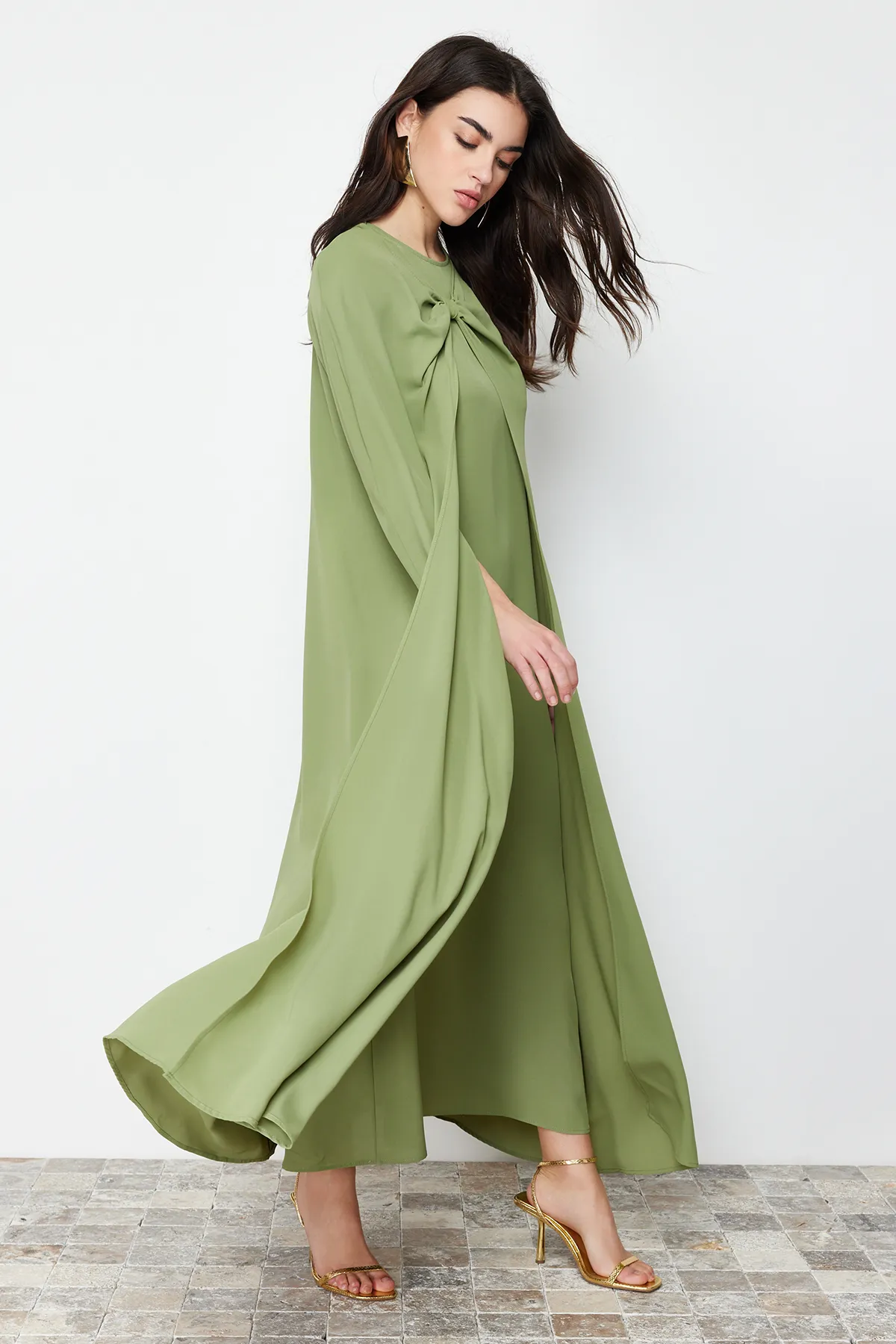 Trendyol Modest  Khakifarbenes gewebtes Kaftan-Abendkleid TCTSS24DB00000