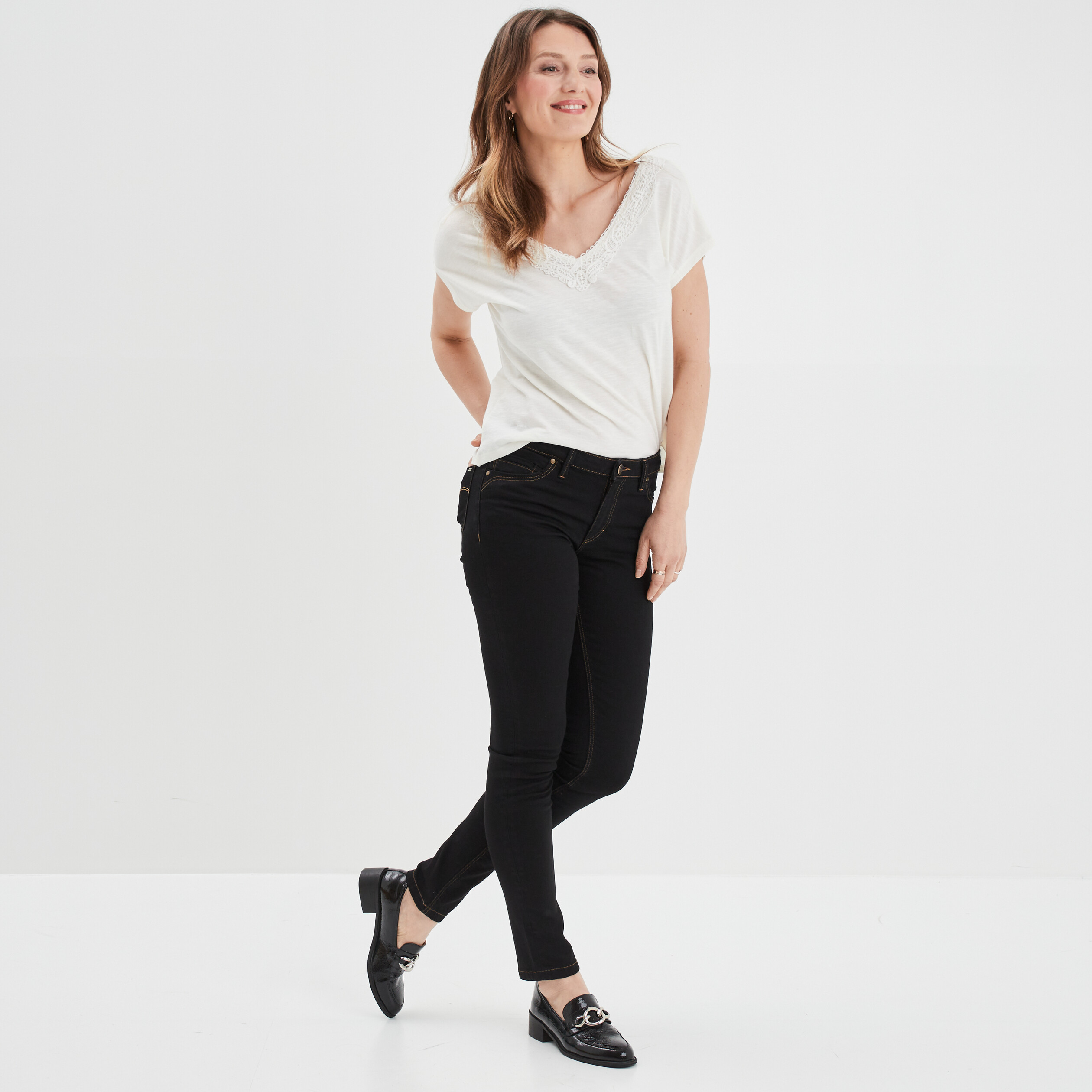 T-shirt col V macramé manches courtes blanc femme | La Halle