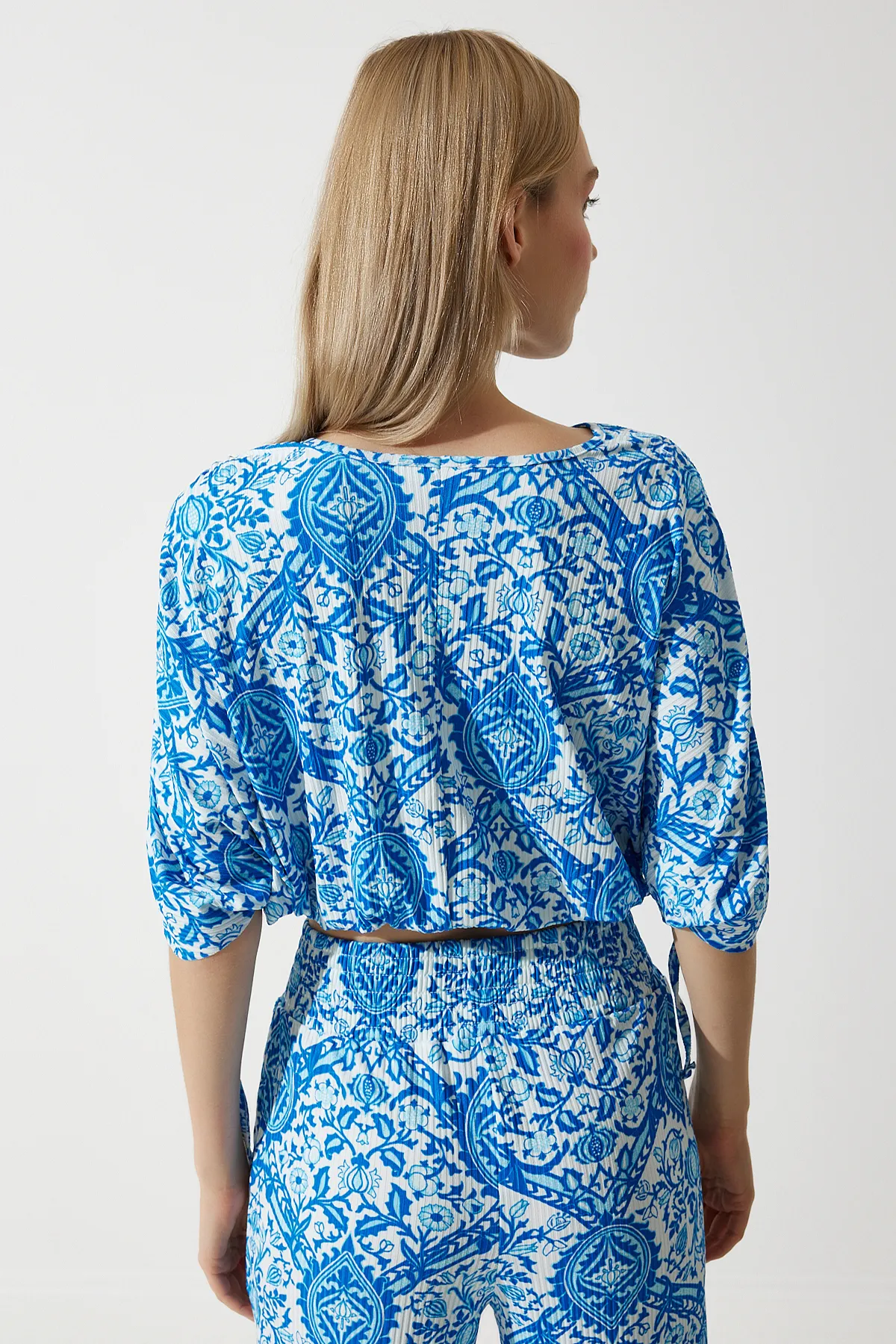 Happiness İstanbul  Damen-Palazzo-Strickset mit blau-weiß gemusterter Bluse MC00264