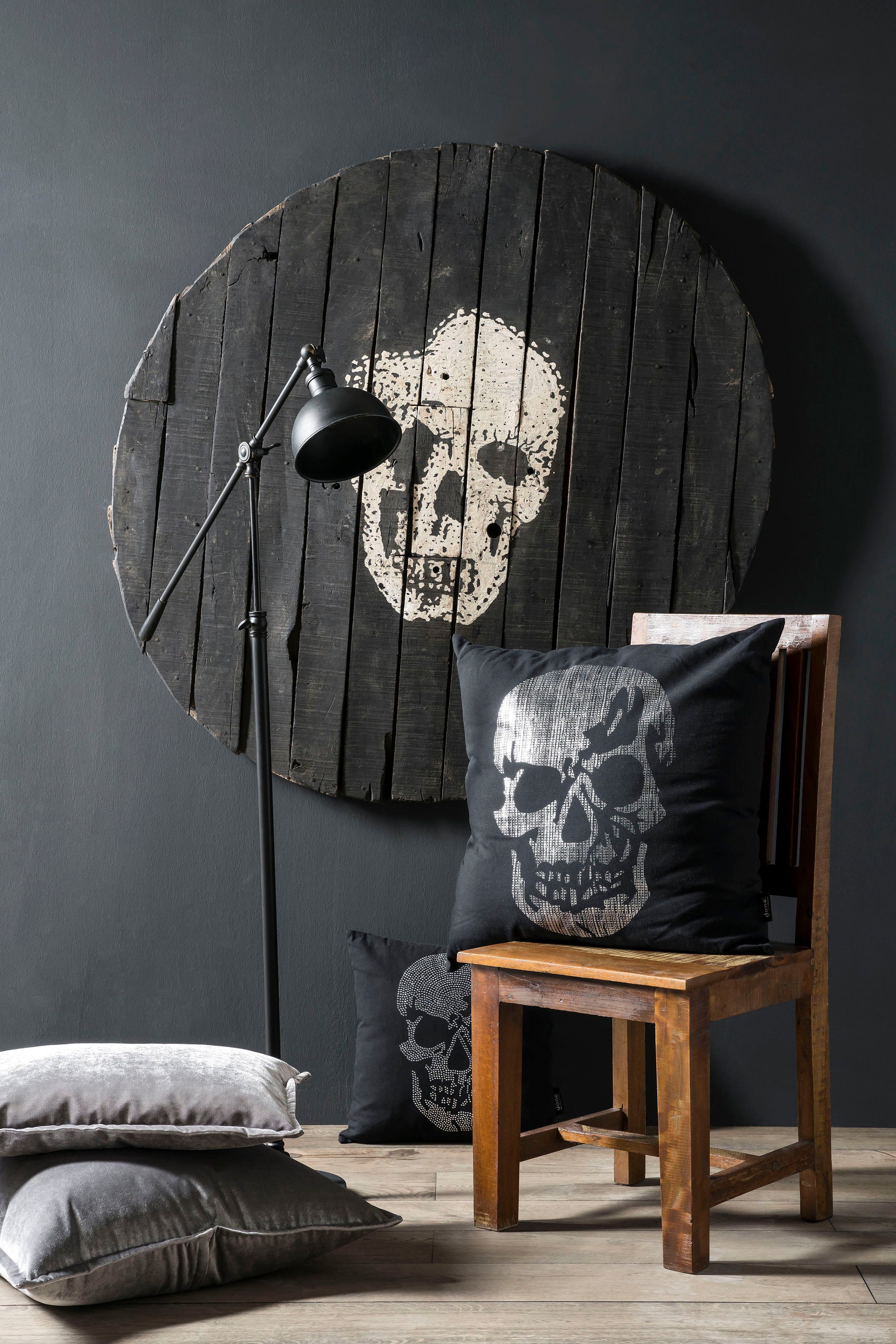done.® Dekokissen Stone Skull, mit Totenkopf-Applikation, Kissenhüle mit Füllung, 1 Stück