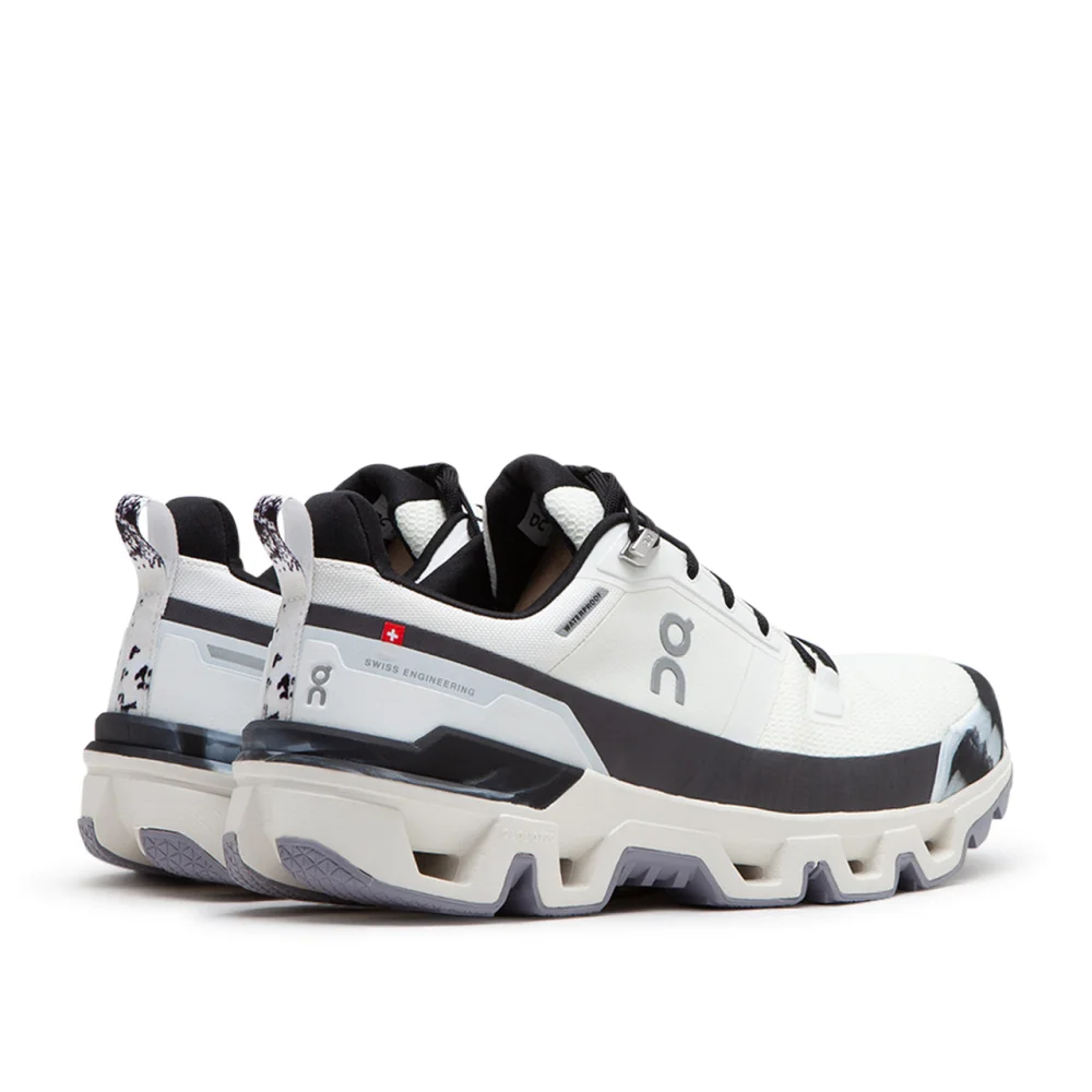 ON Cloudwander Waterproof 93.98184 / weiss