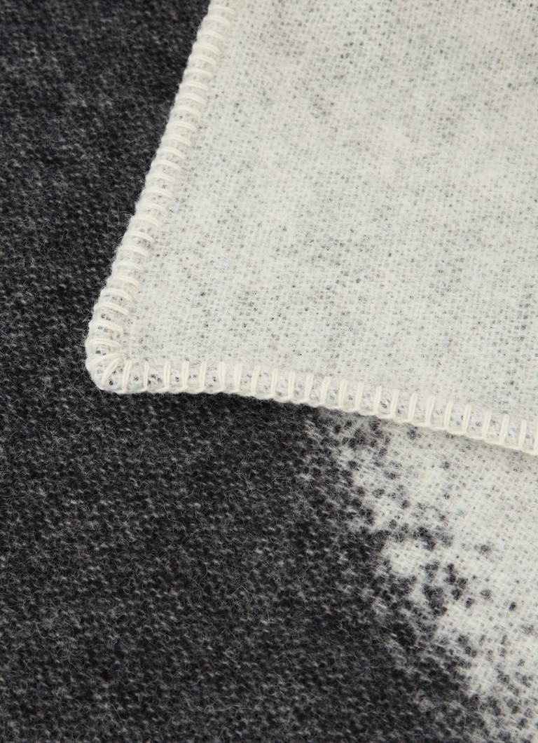Iittala 8 vunenih pokrivača 180 x 130 cm