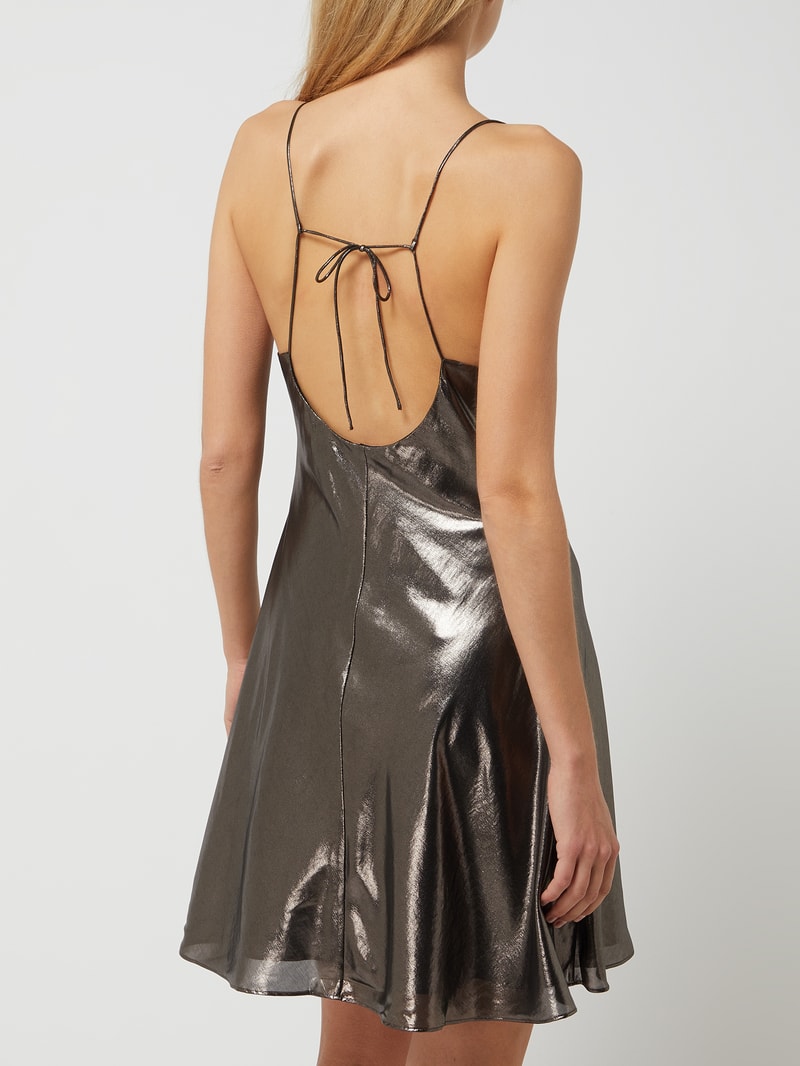 Minikleid in Metallic-Optik in silber