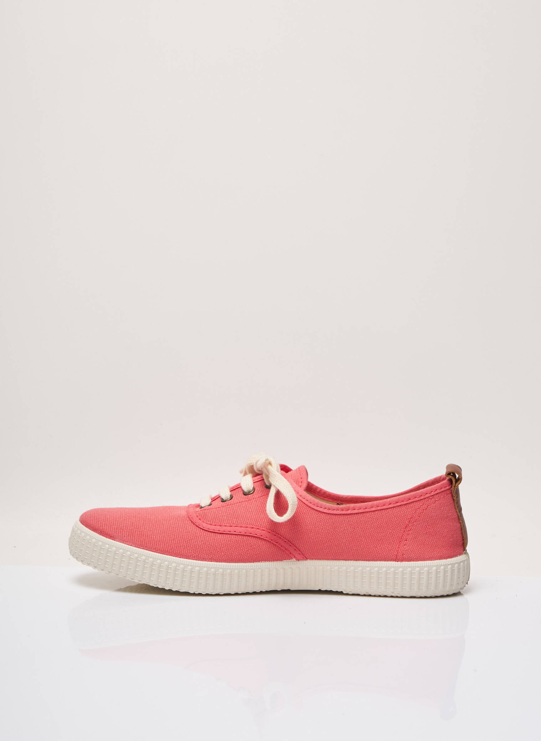 Victoria Baskets Femme couleur rose