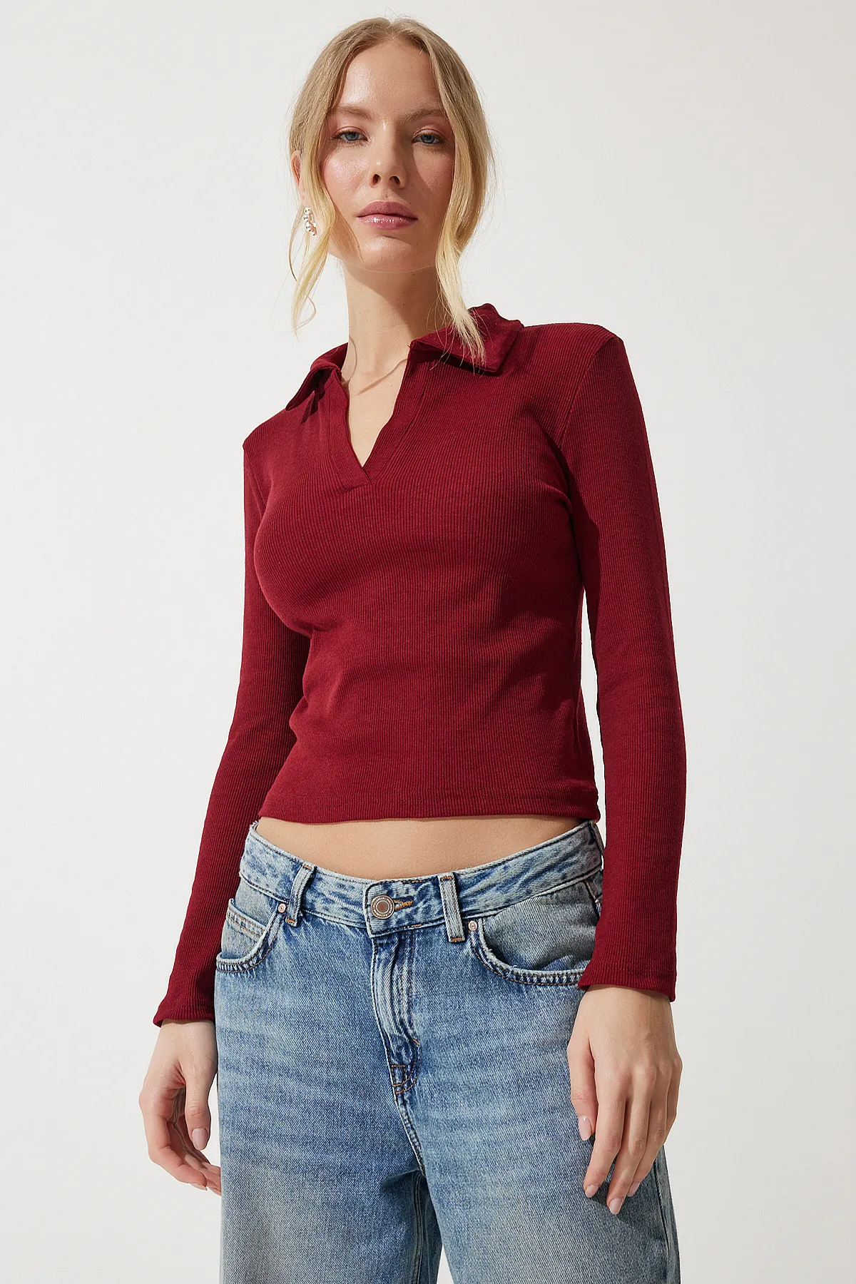 Happiness İstanbul  Burgunderrote schnurgebundene Strickbluse mit Polokragen für Damen GT00111