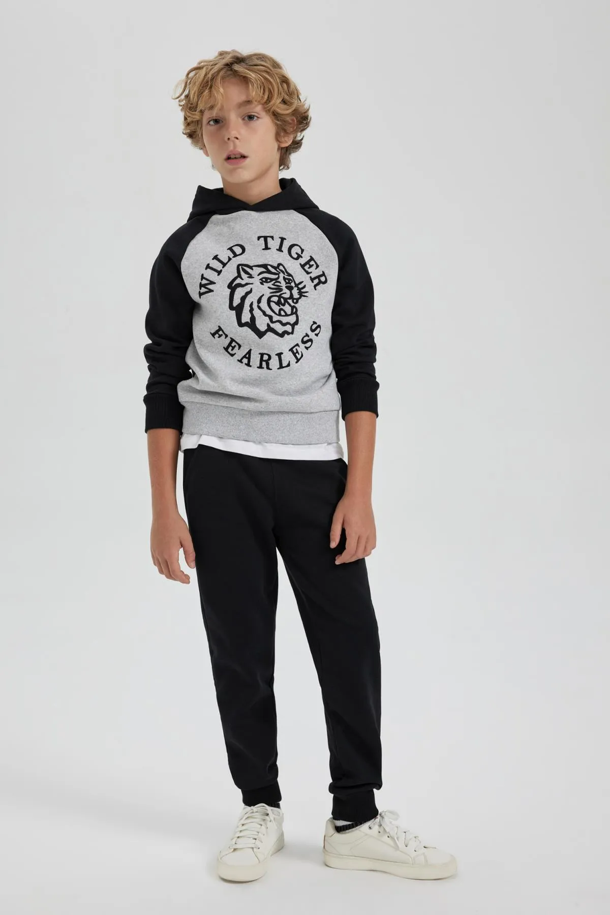 DeFacto  Bedrucktes Kapuzen-Sweatshirt-Jogginghose-Set für Jungen, 2-teilig