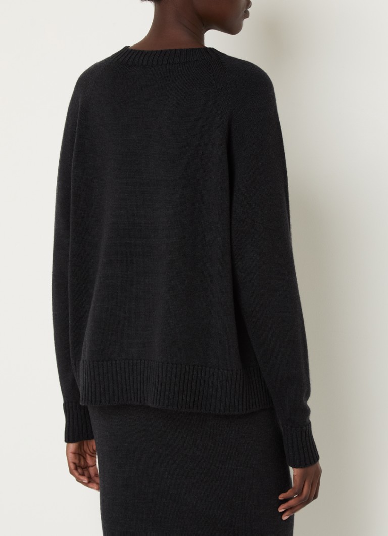 Tricou tricotat MaxMara Salvia, confecționat din lână virgină fină.