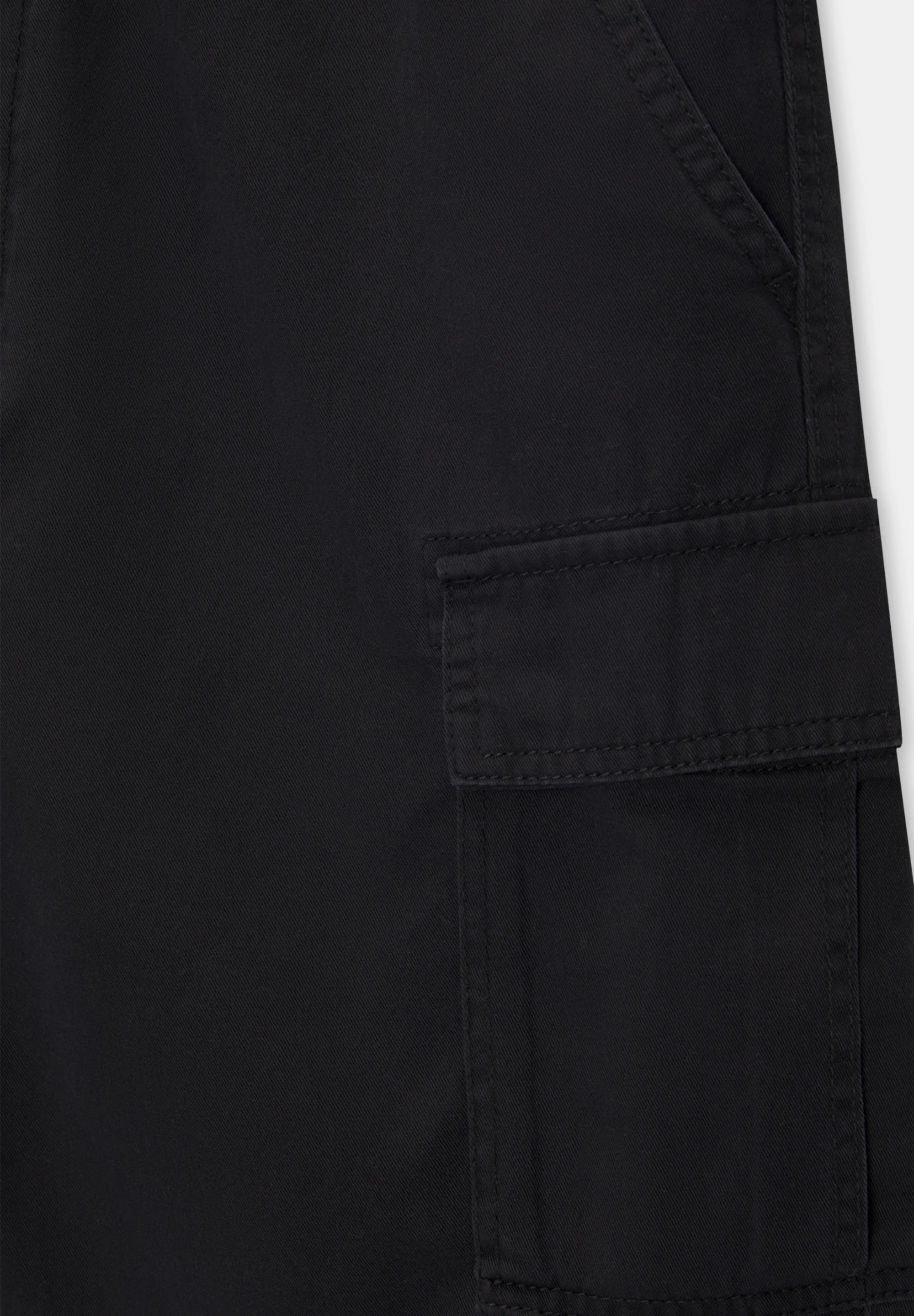 PULL&BEAR BERMUDA - Shorts vaqueros