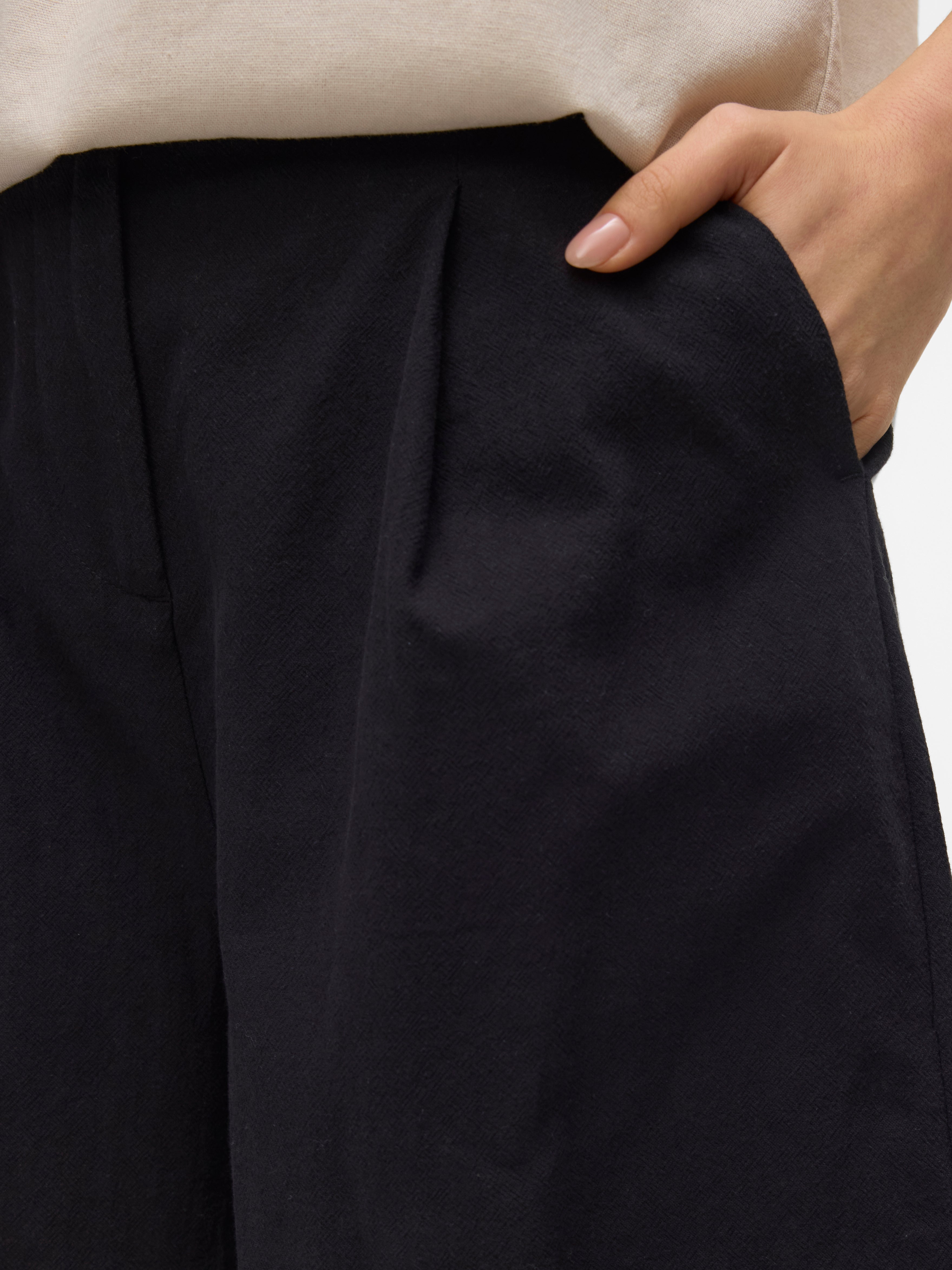 VMHART Shorts