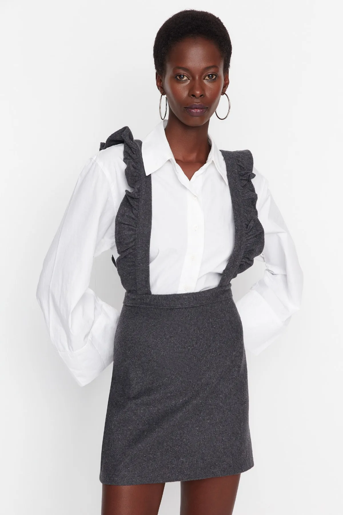 Trendyol Collection  Anthrazitfarbenes, gerüschtes Gilet-Webkleid TWOAW20EL0292