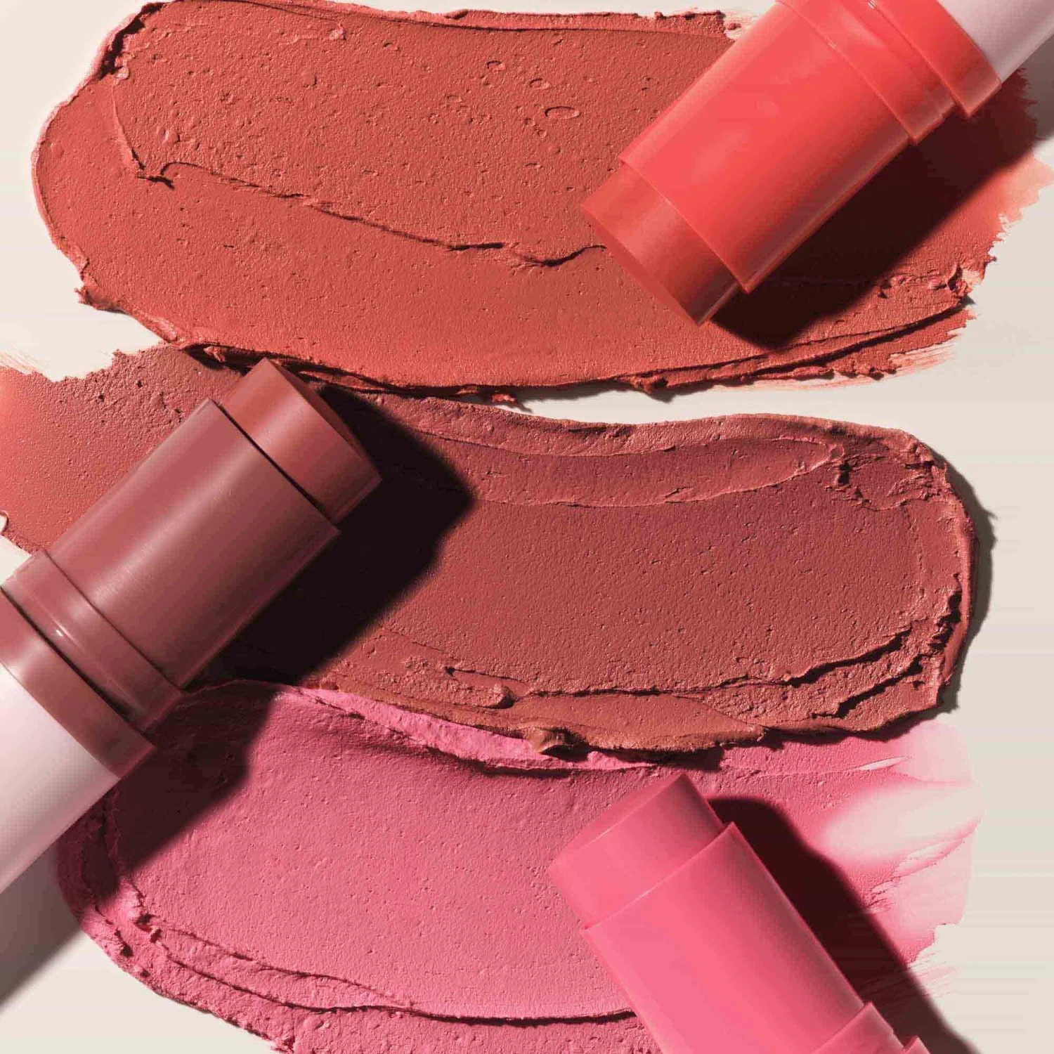 Fard de obraz pudră KYLIE COSMETICS Stick
