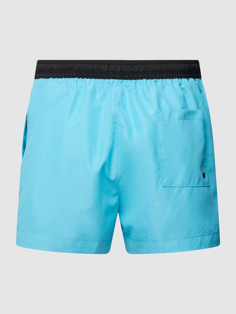 Badehose mit Label-Print in türkis