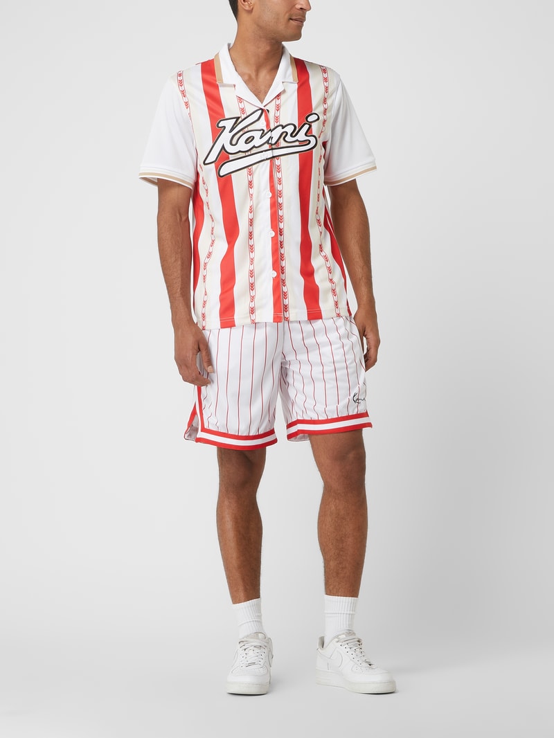 Baseballshirt mit Badges in rot