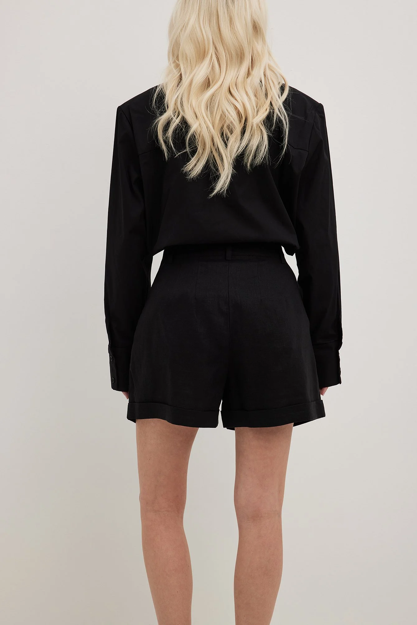 Kurze Leinenhose