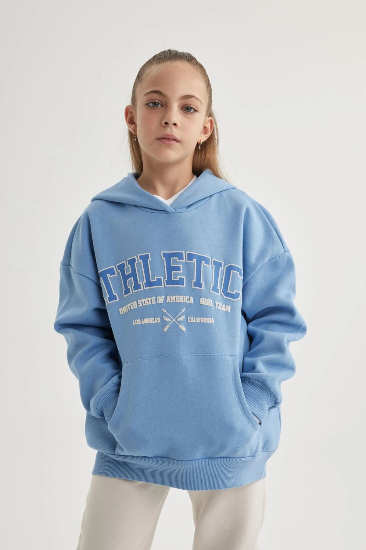 DeFacto  Dickes Kapuzen-Sweatshirt für Mädchen in Oversize-Passform mit weicher, flauschiger Innenseite