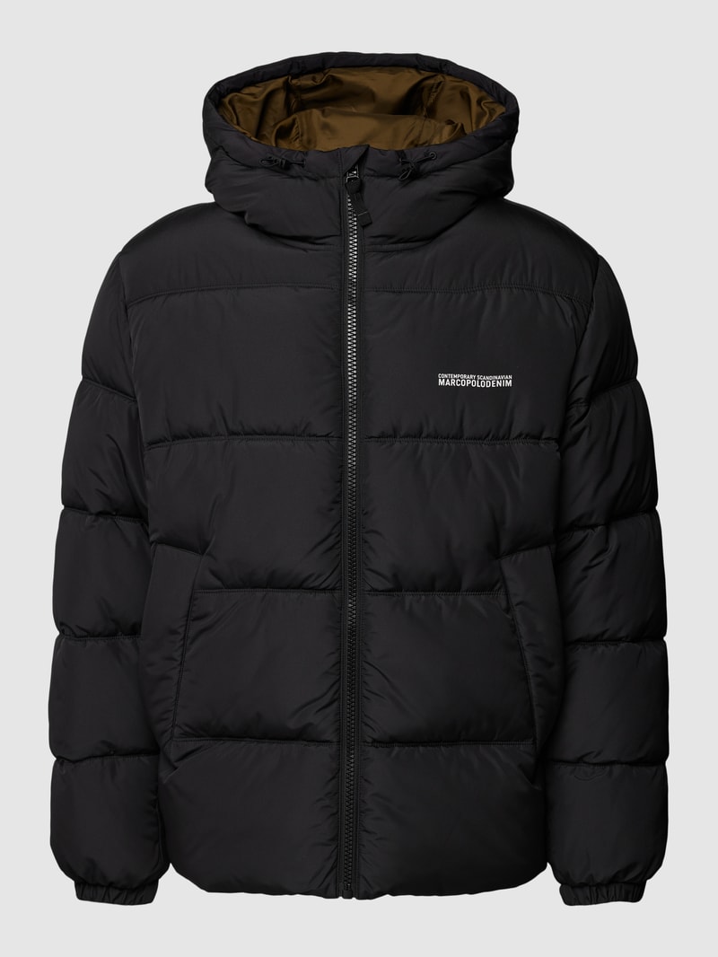 Steppjacke mit Label-Print in schwarz