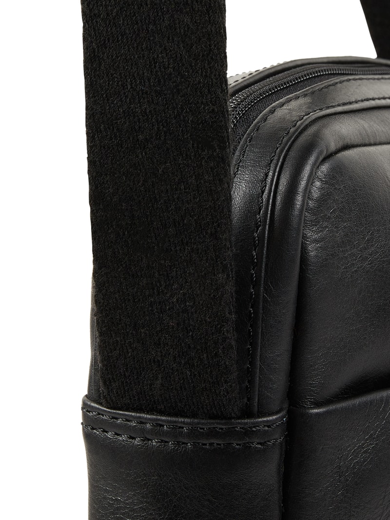 Umhängetasche aus Leder in schwarz