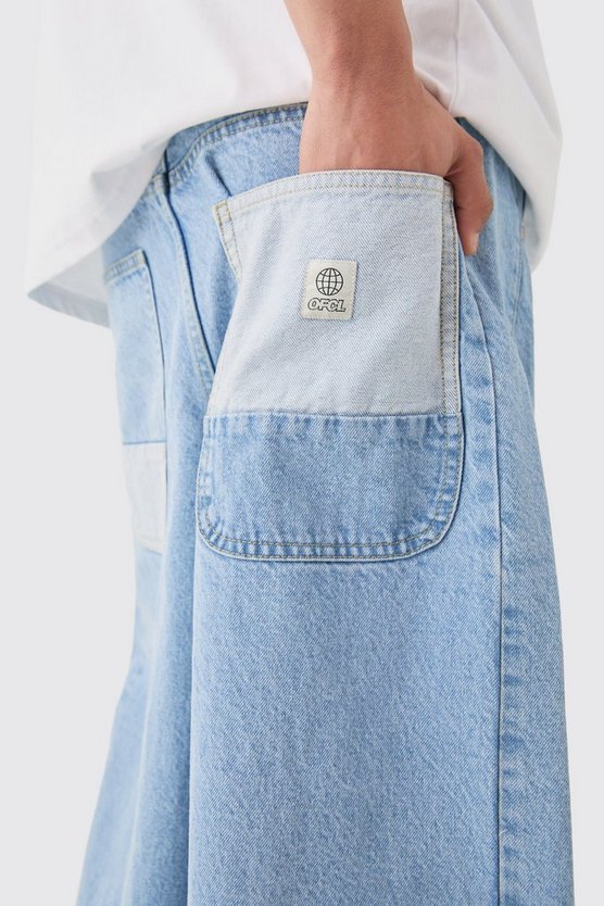 Jeans mit extrem weitem Bein in Eisblau