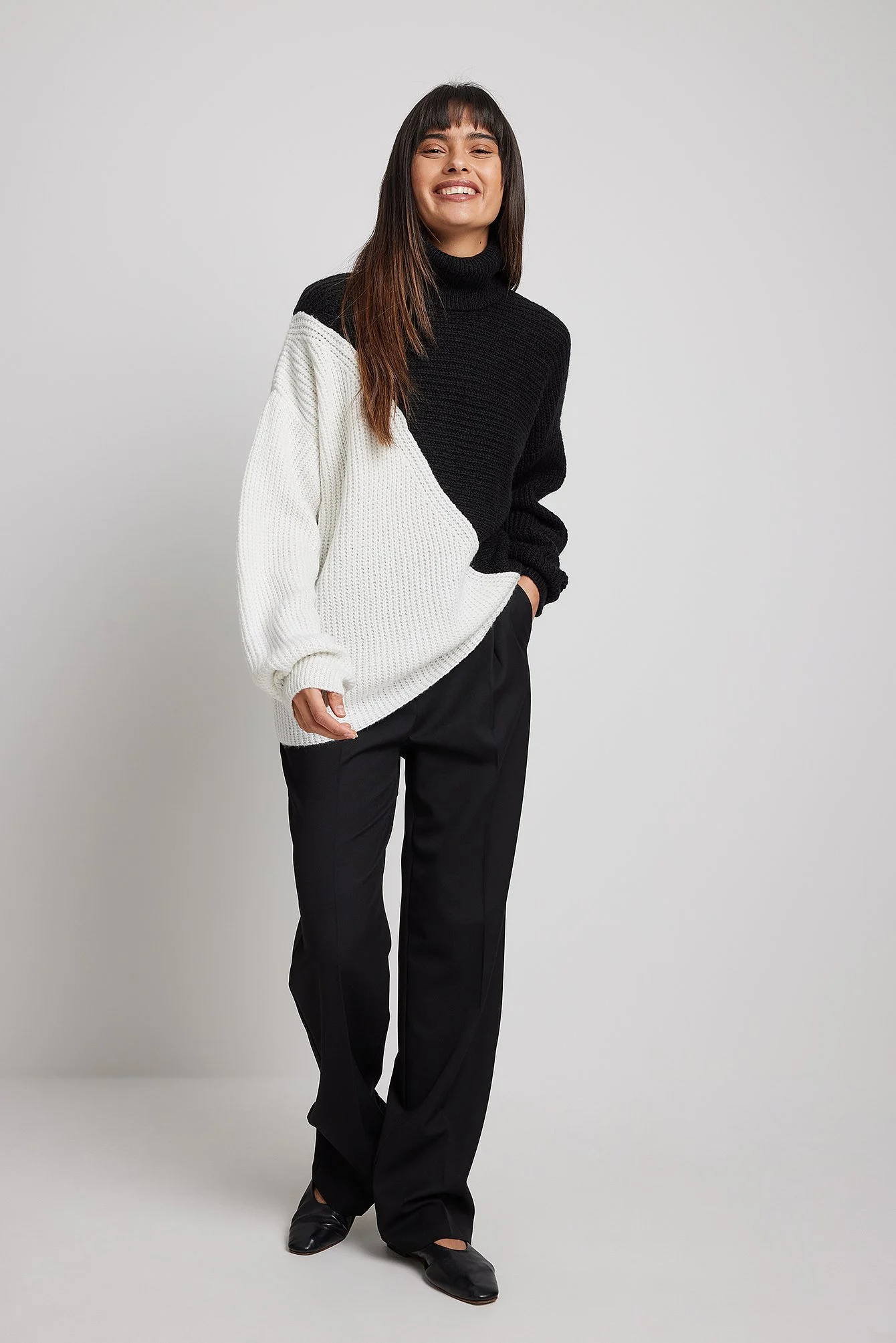 Strickpullover mit diagonalen Colour-Block-Details