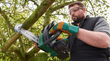 Bosch Garden 06008B8001 UniversalChain 18 akumulátorová řetězová pila 18 V bez baterií a nabíječky