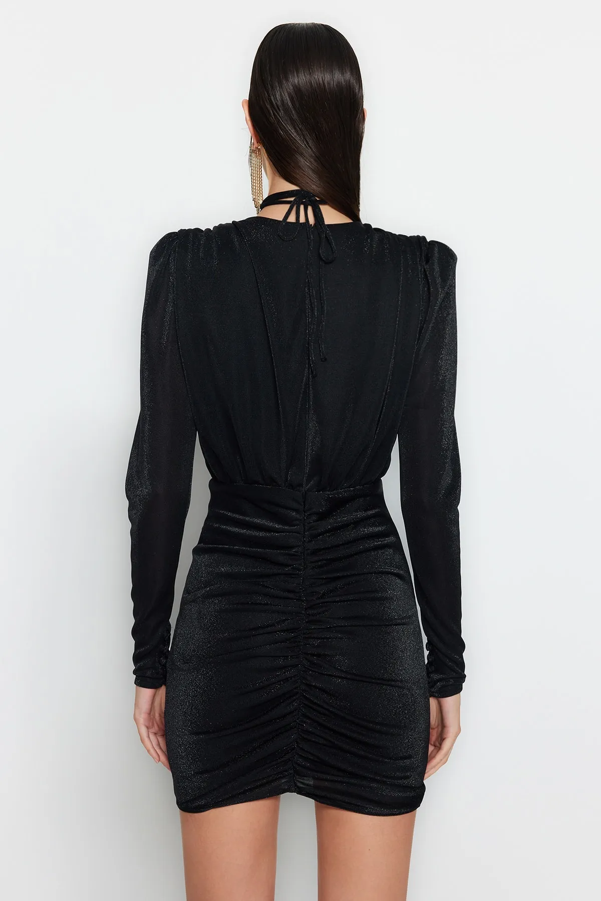 Trendyol Collection  X Sagaza Studio Detailliertes Abendkleid TPRSS22EL00082