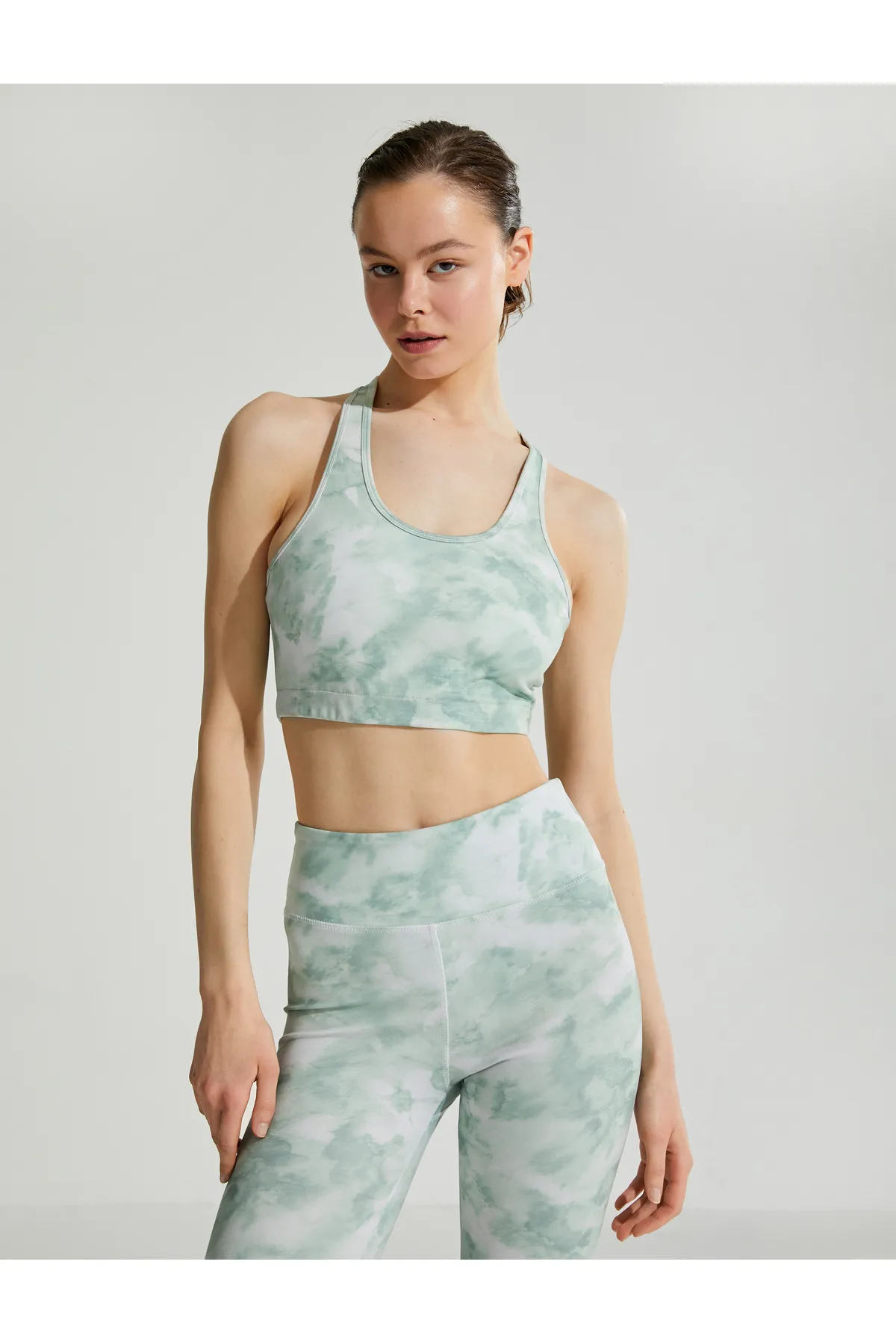 Koton  Batikgemusterter Yoga-BH mit Neckholder