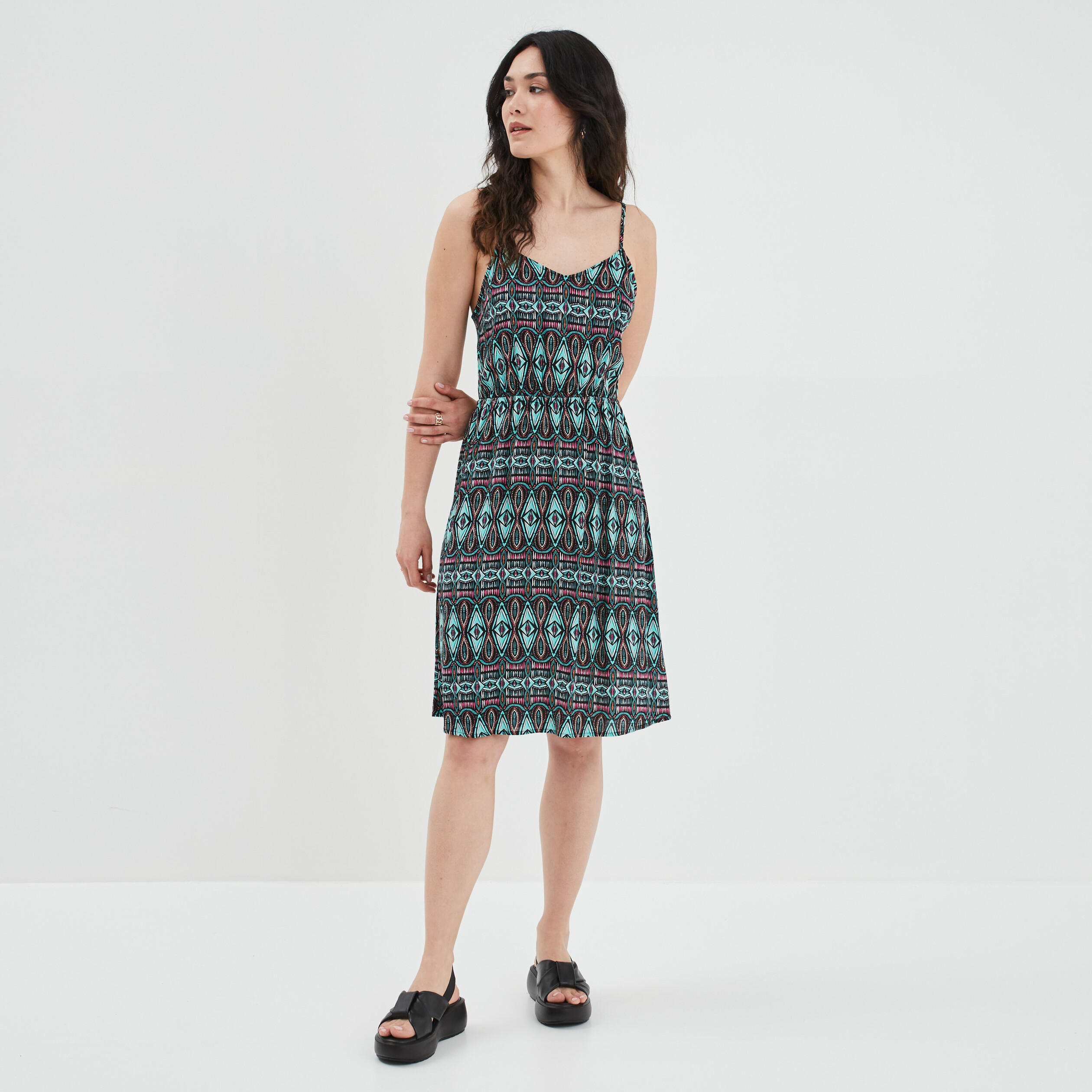 Robe longueur genou détail noeud dos noir femme | La Halle