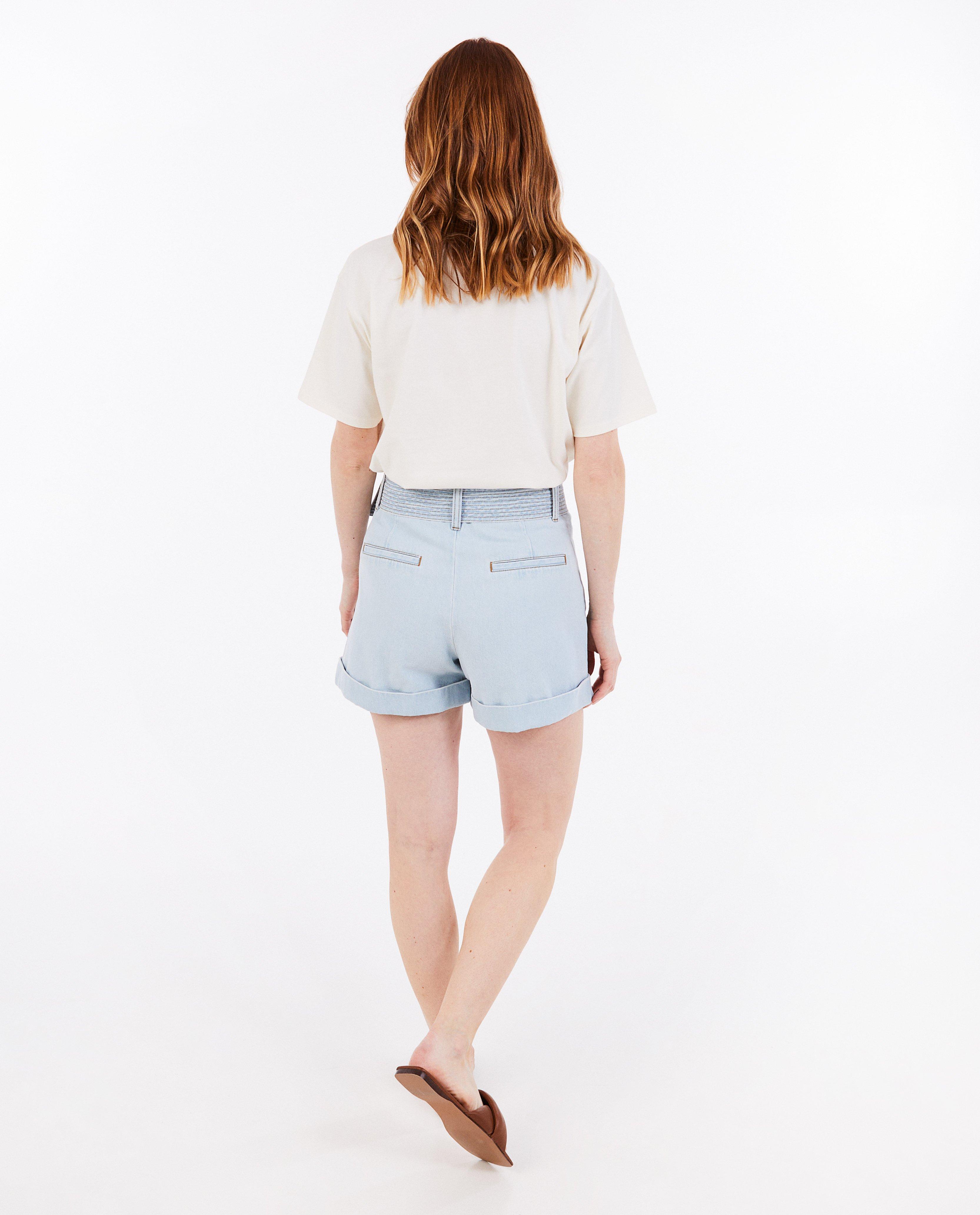 Pantaloni scurți din denim albastru deschis Sora, albastru deschis