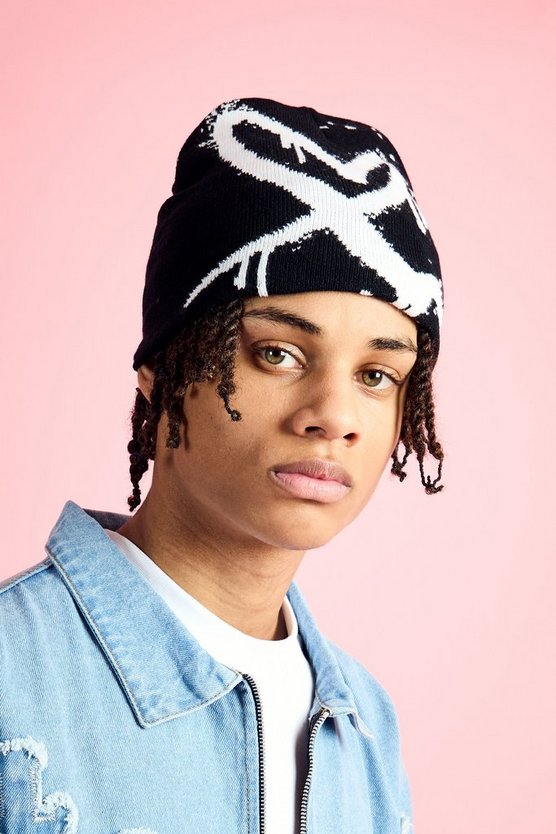 Beanie mit Herz-Print