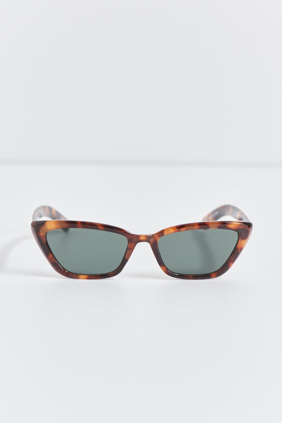 Slim cateye sunglasses