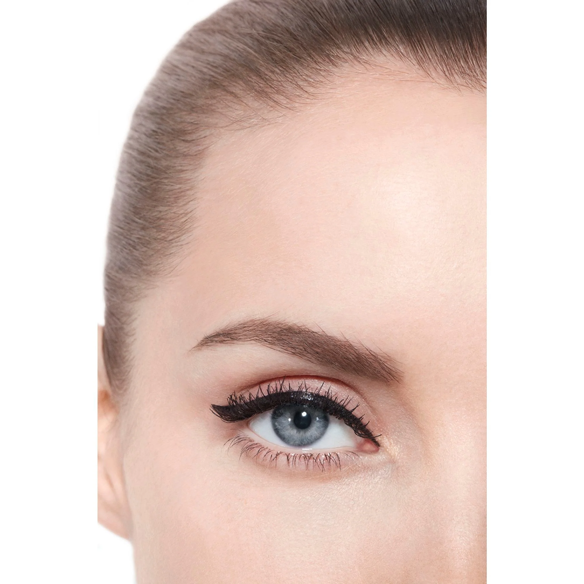 SIGNATURE DE CHANEL - ESTILO DELINEADOR DE OJOS: INTENSIDAD Y LARGA DURACIÓN