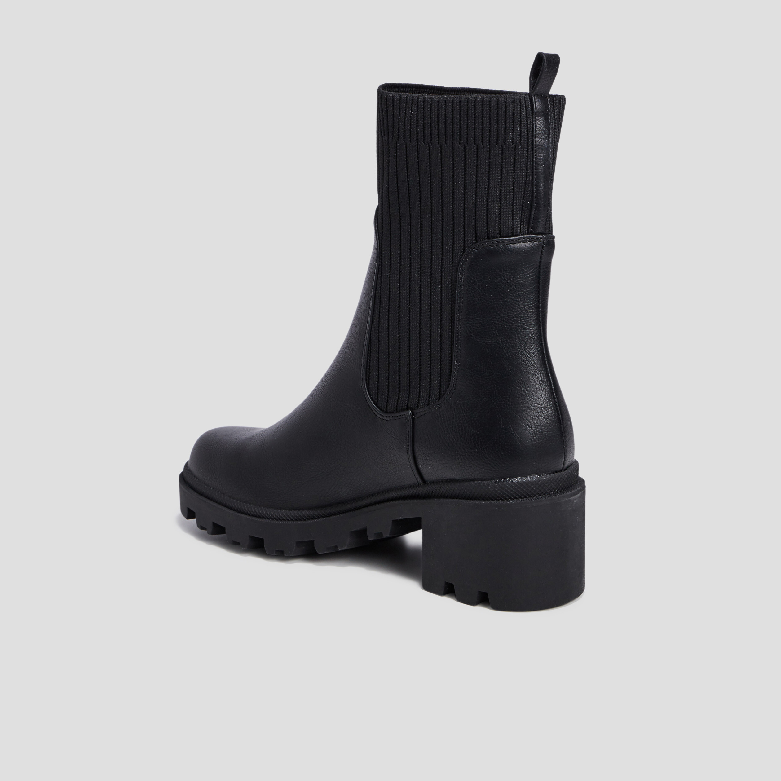Bottines chelsea chaussettes noir femme | La Halle