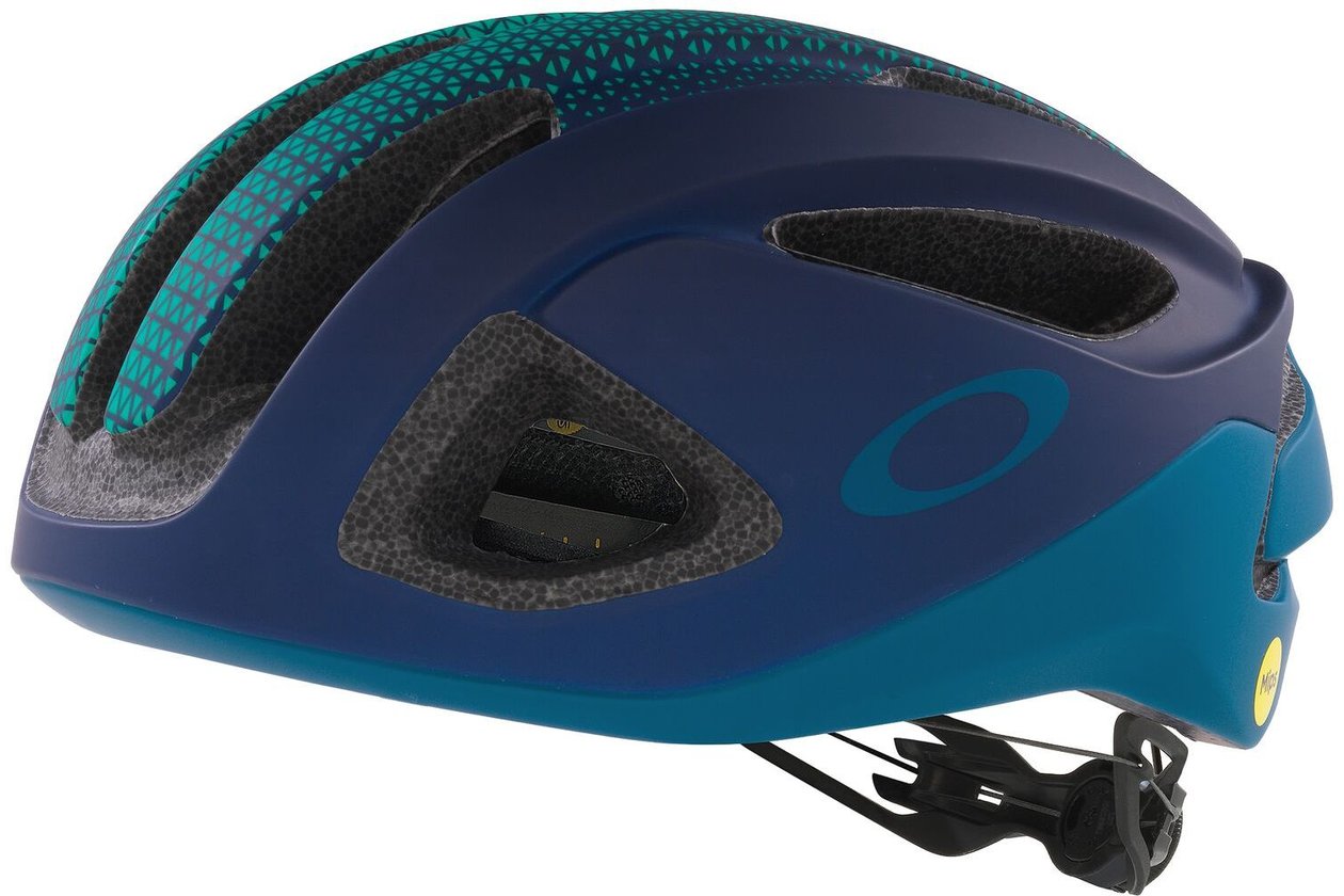 Oakley ARO3
