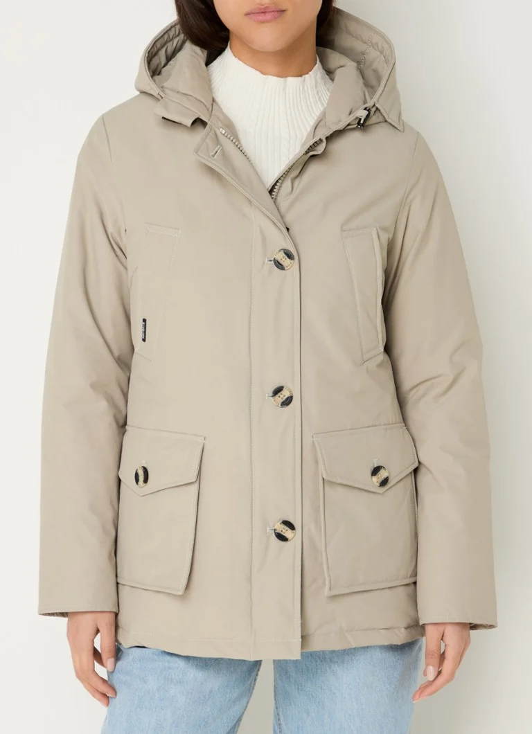 Parka dell'aeronautica militare con tasche sul petto e patta
