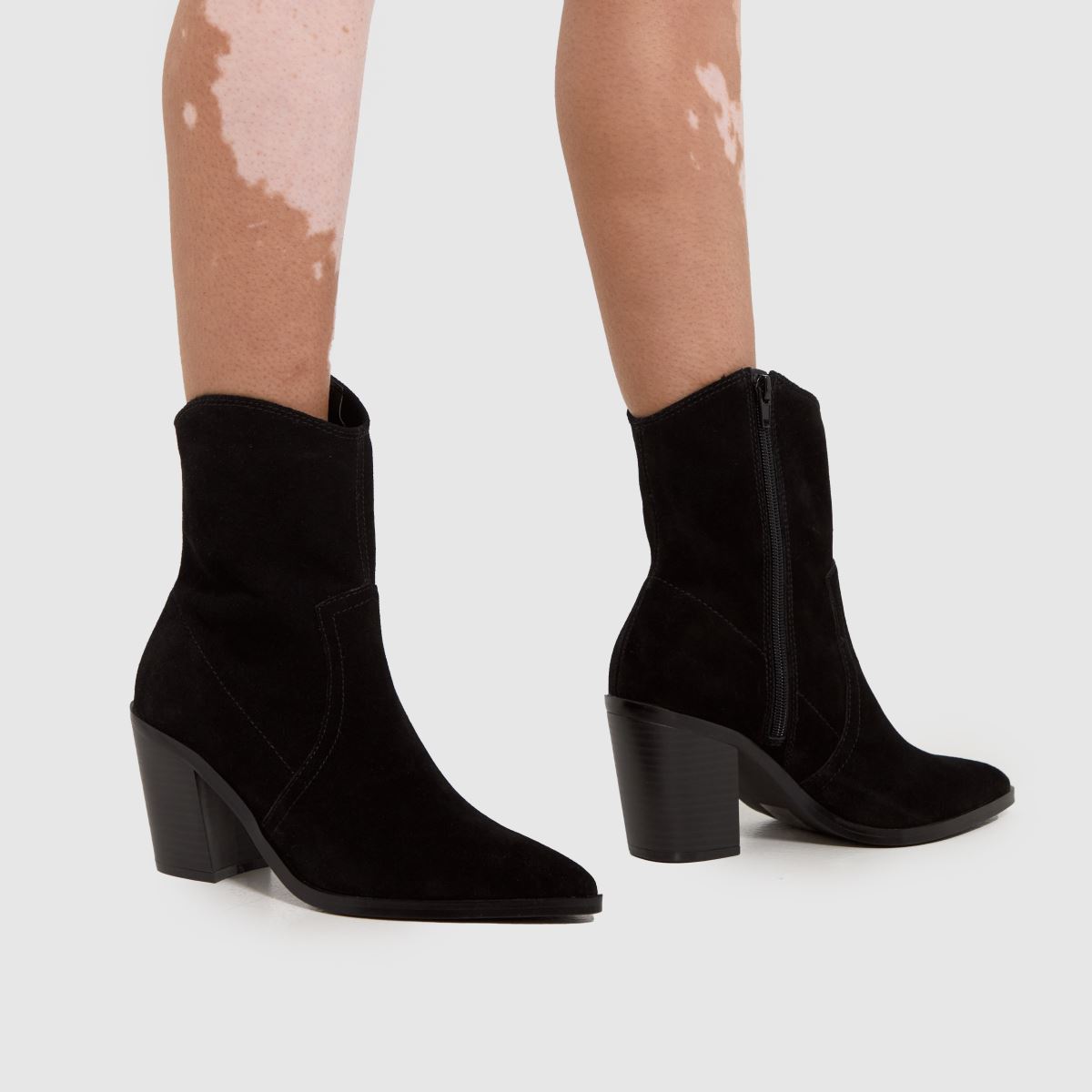Schuh – Angelo – Svarta westernstövlar i mocka