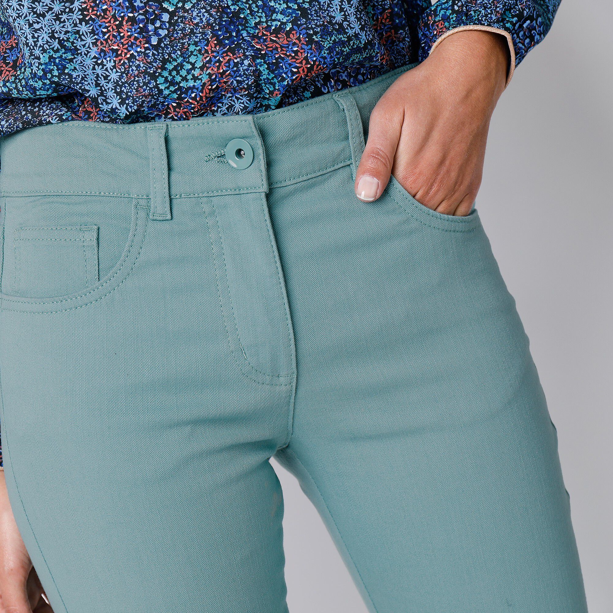 Pantalon droit gainant