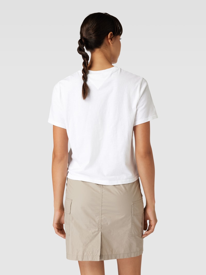 T-Shirt mit Label-Print und Rundhalsausschnitt in weiß