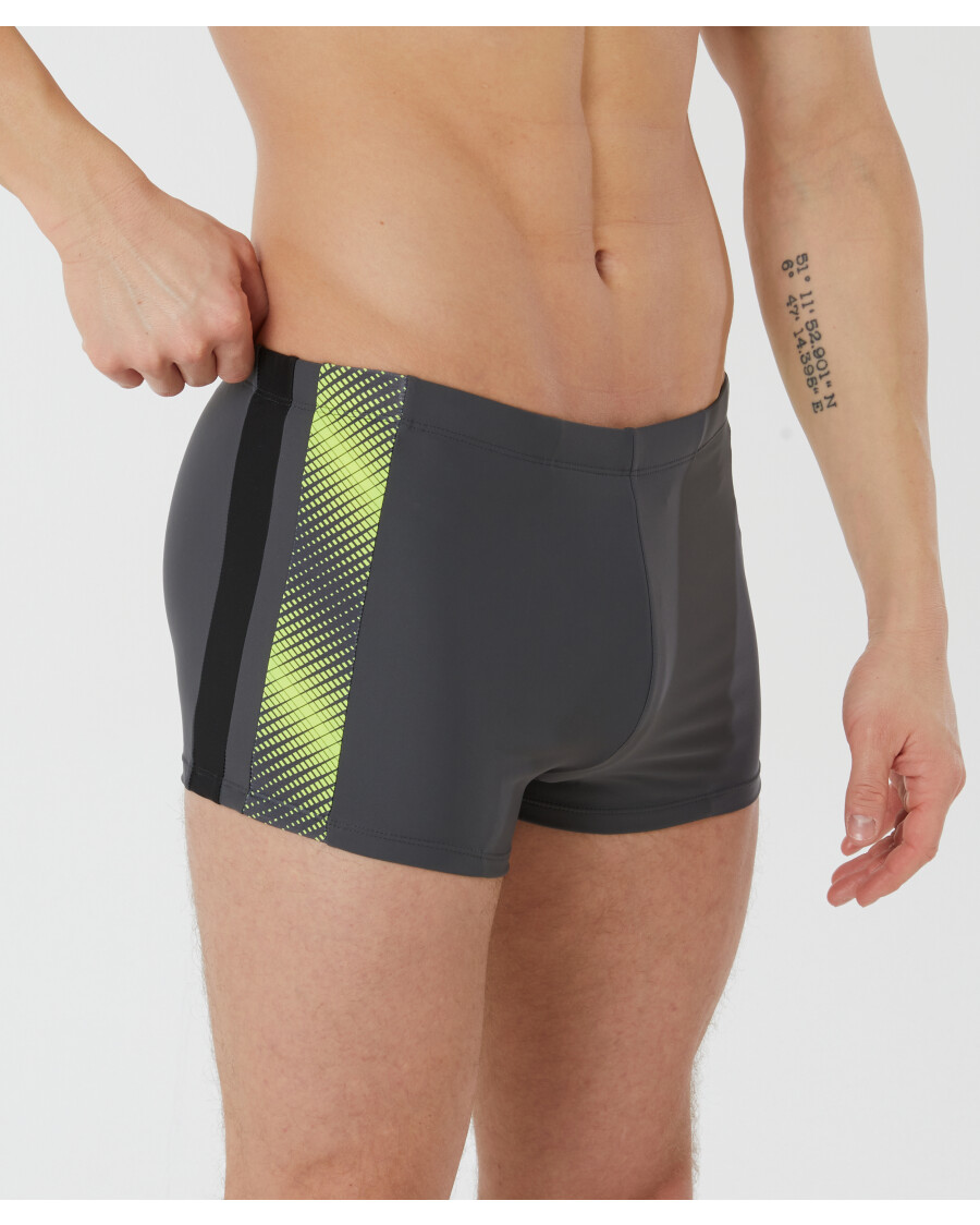 Kurze Badehose