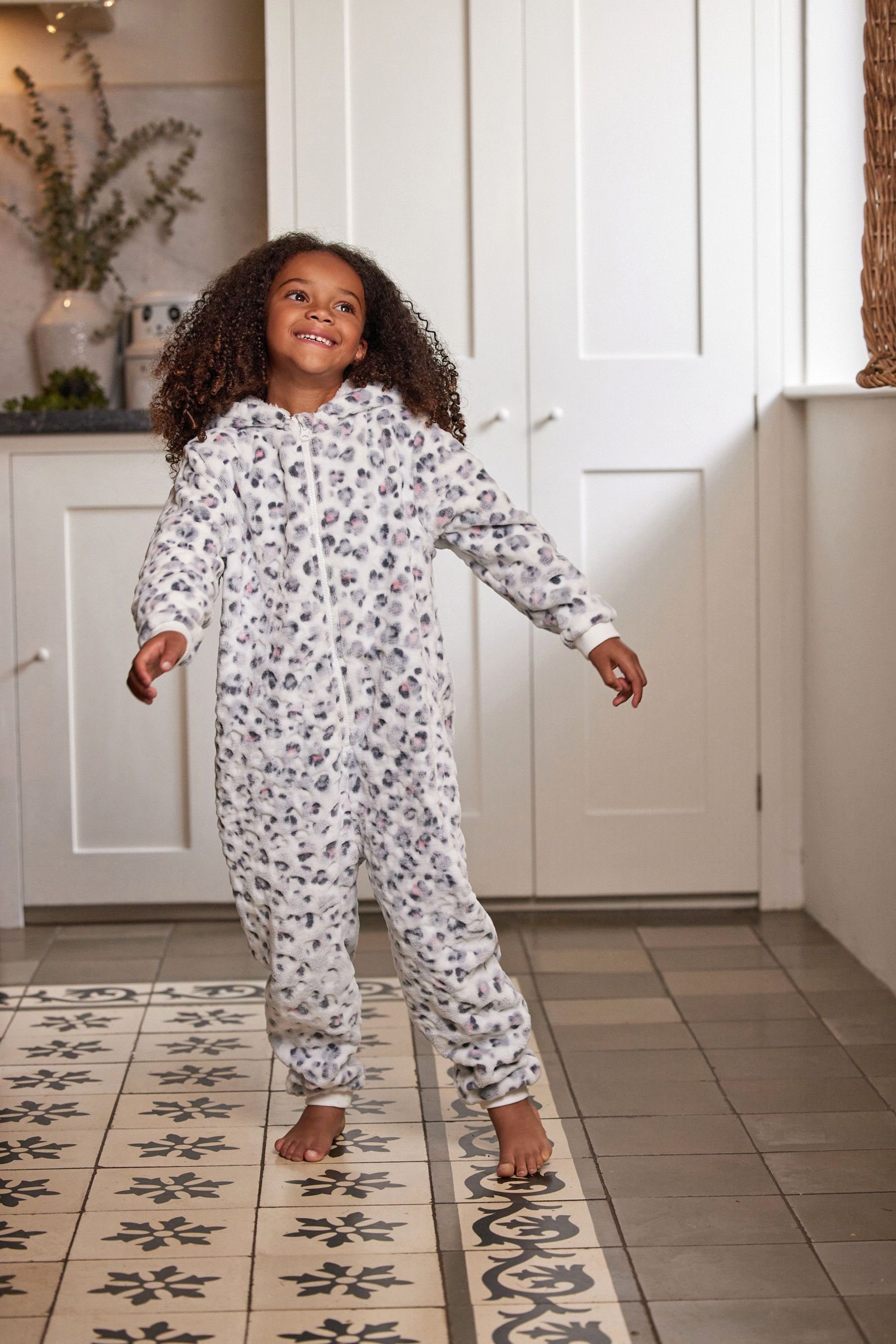 Next Fleeceoverall Einteiler aus Fleece mit Tigermotiv (1-tlg)