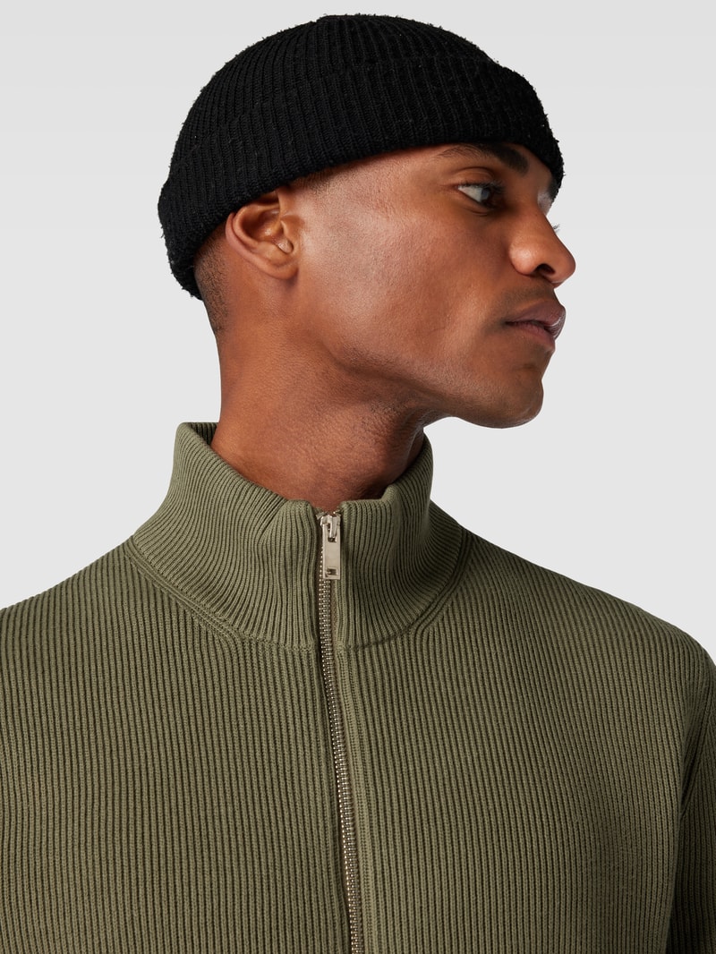 Strickjacke mit Stehkragen und Reißverschluss in olivgrün