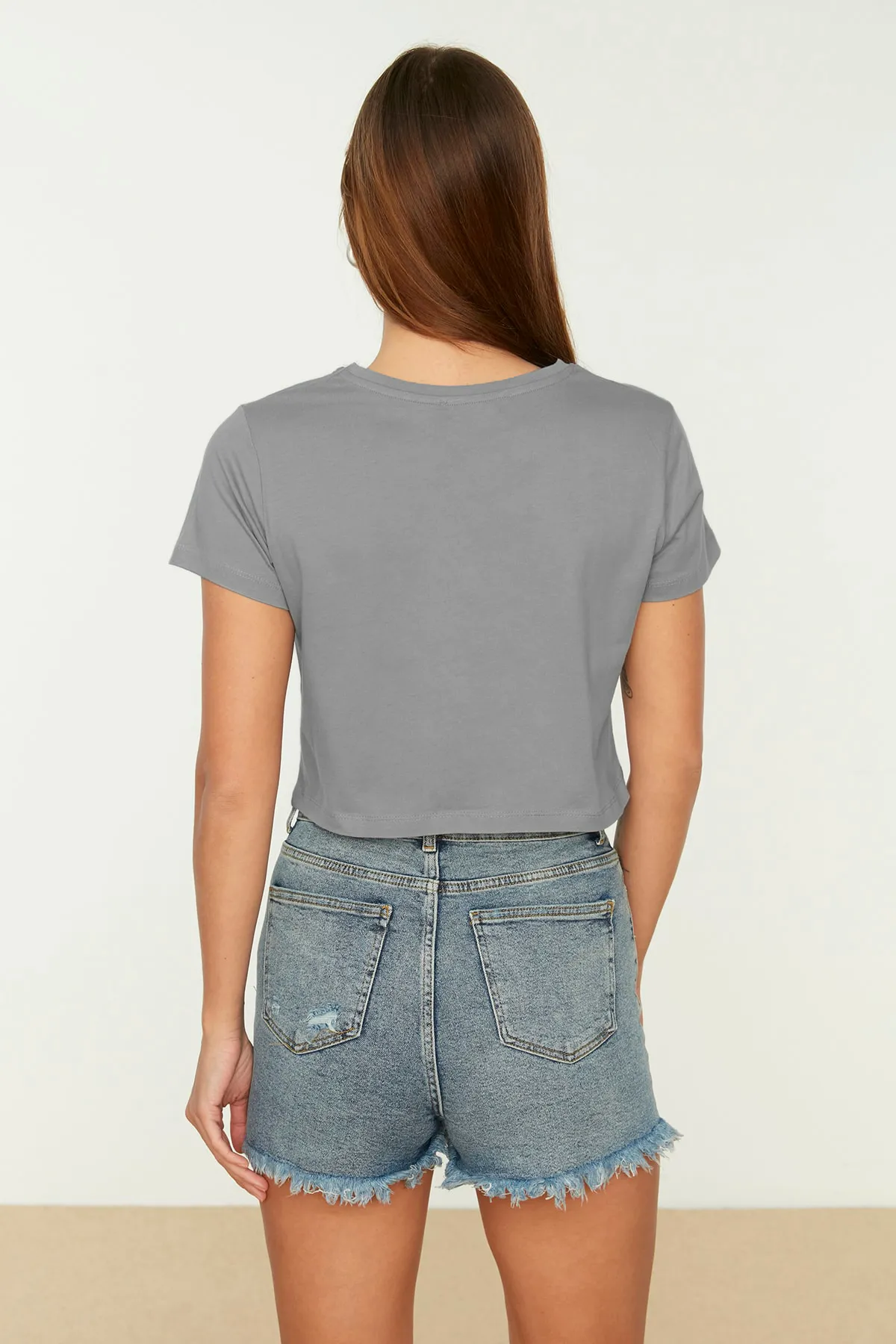 Trendyol Collection  Grau-Mint, 2er-Pack kurze Strick-T-Shirts aus 100 % Baumwolle mit Rundhalsausschnitt TWOSS20TS1480