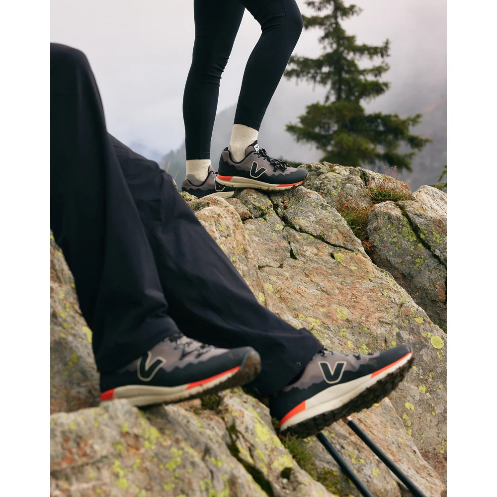 VEJA Fitz Roy Trek Shell FR2303206B / schwarz