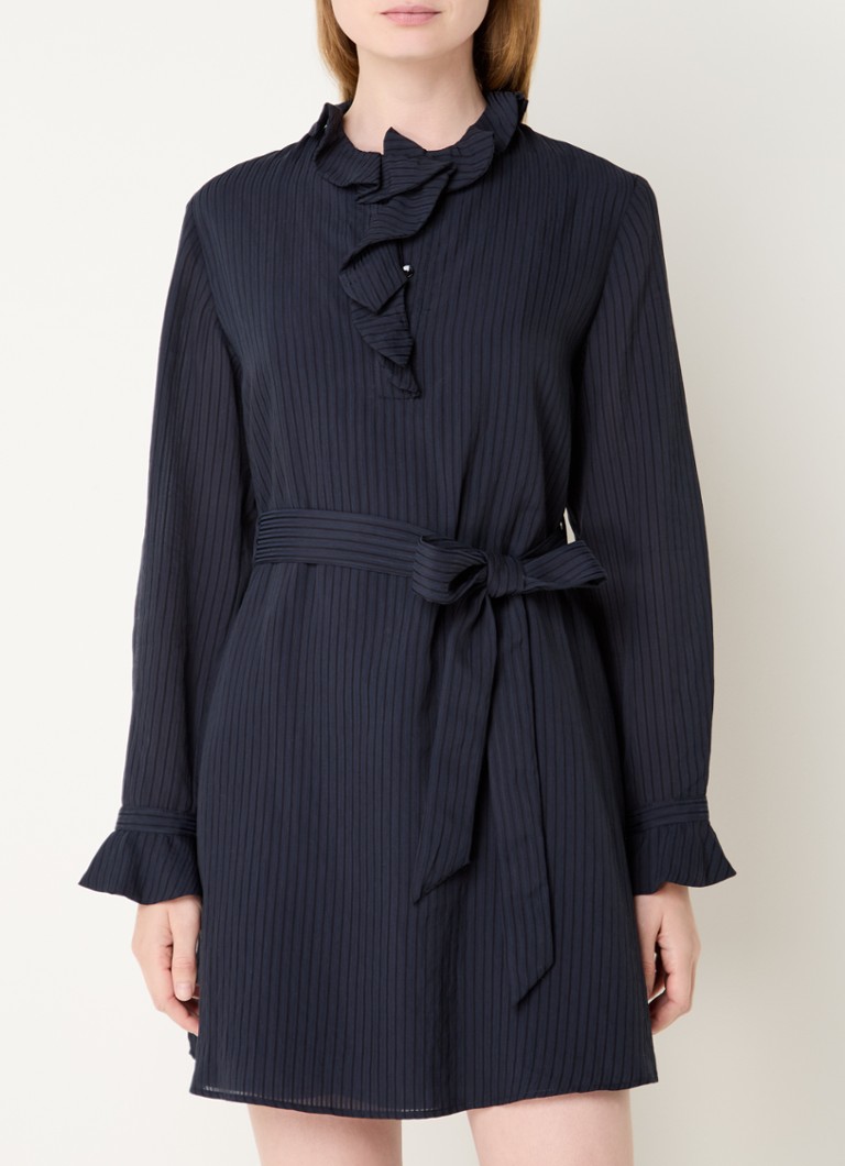 Vestido túnica corto con rayas y cinturón en la cintura, de Claudie Pierlot Rayan.