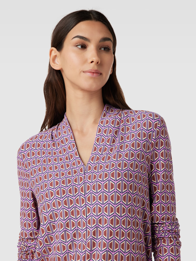 Longsleeve mit V-Ausschnitt in mittelbraun