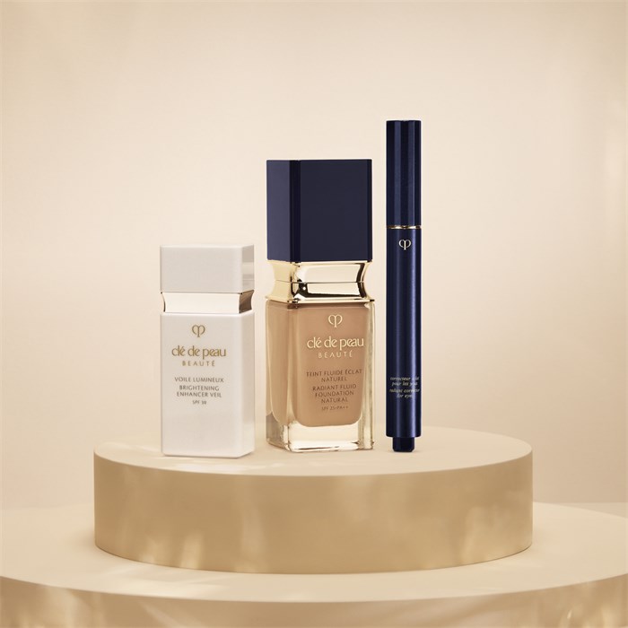 Radiant Fluid Foundation Natural