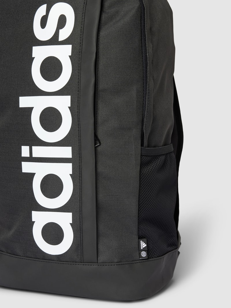 Rucksack mit Label-Print in schwarz