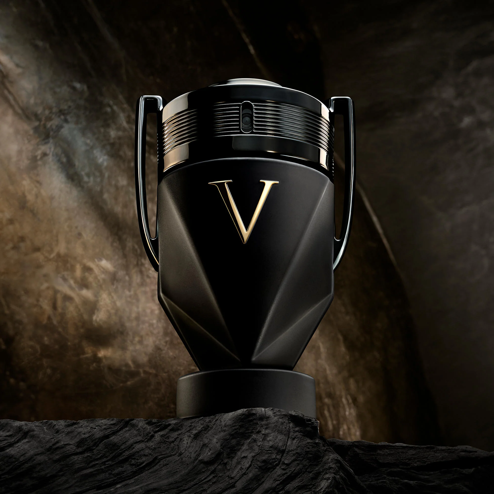 Invictus Victory Absolu Parfum Intense - Parfum vanduo