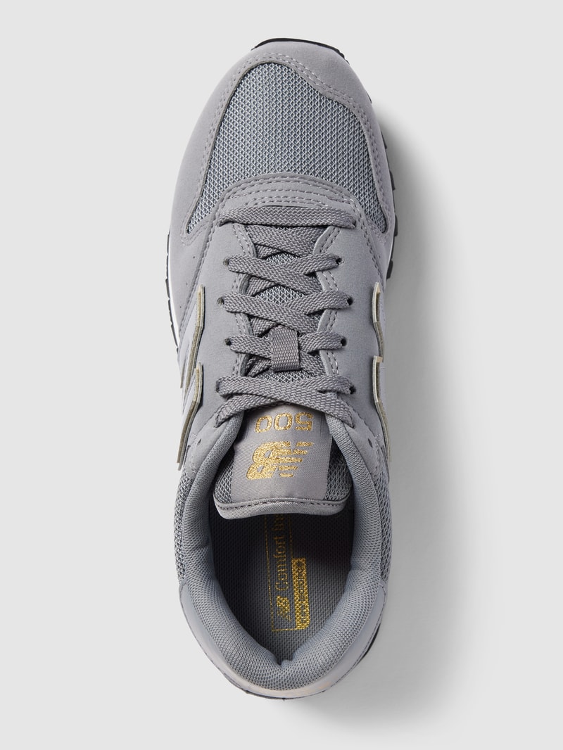Sneaker mit Label-Detail in mittelgrau